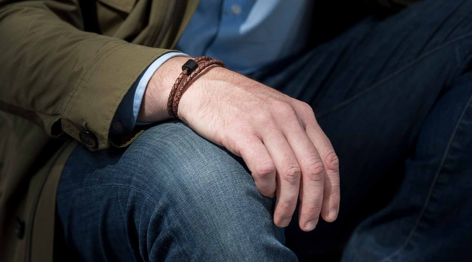 4 Captivating Brown Bracelets for Ashes