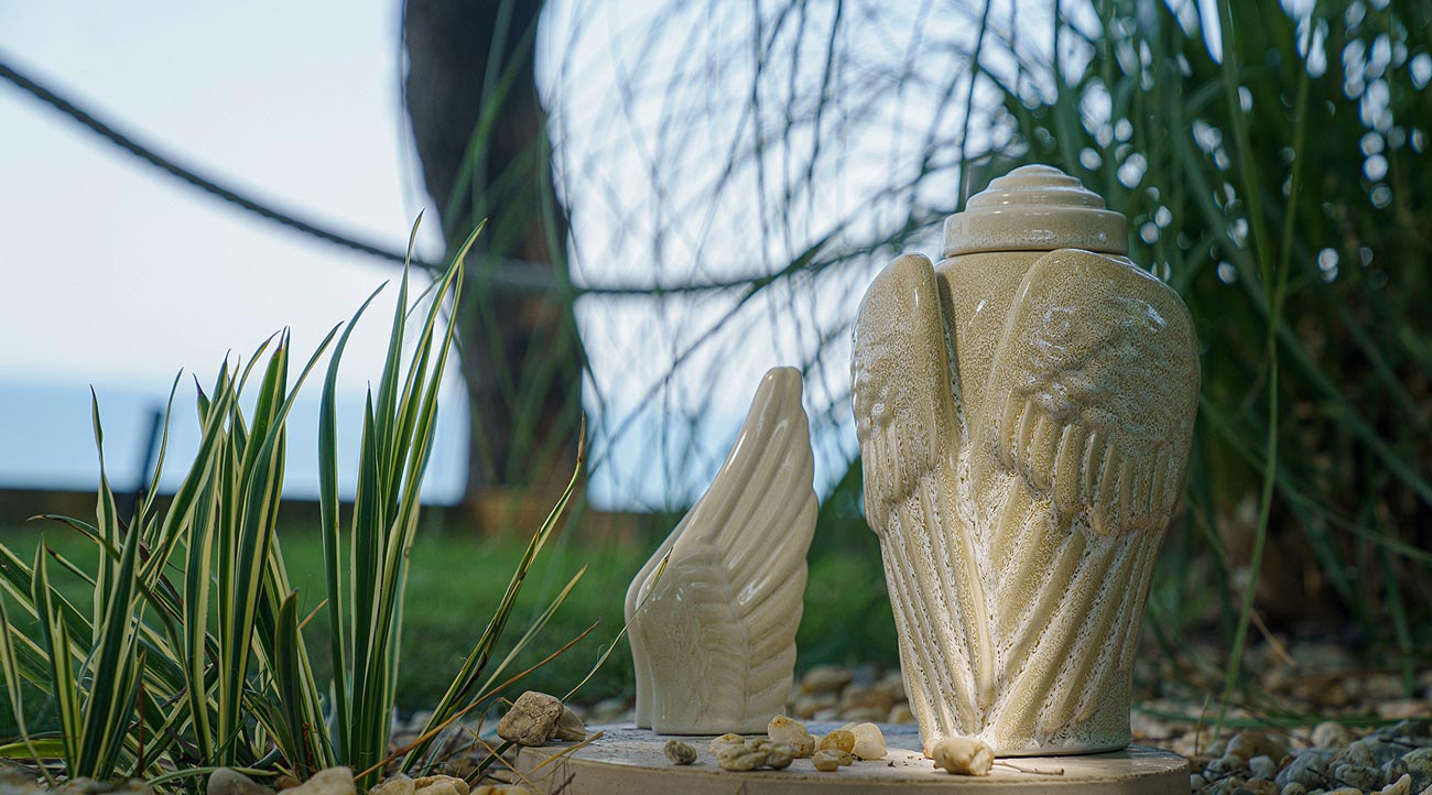 4 Crackle Glaze Cremation Urns for Ashes