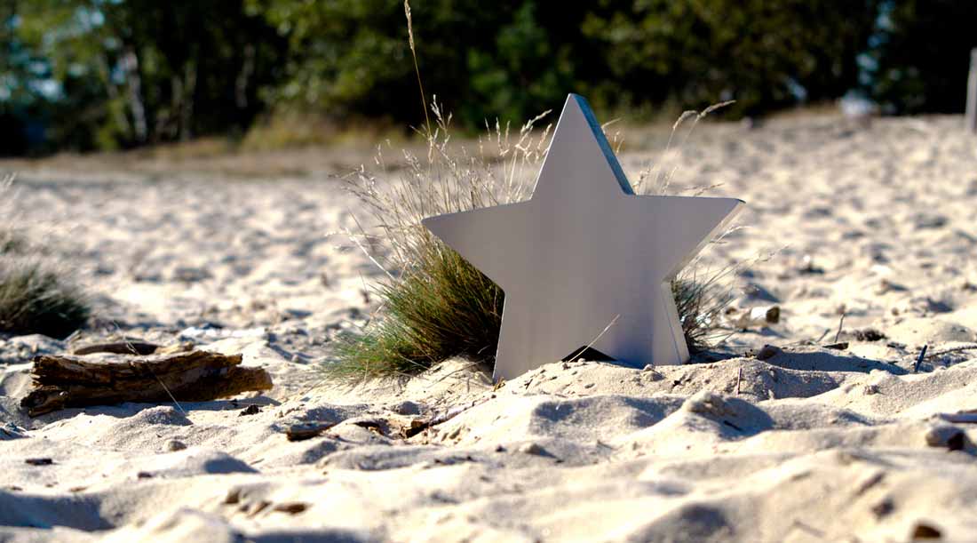 5 Designer Metal Keepsake Urns for Ashes
