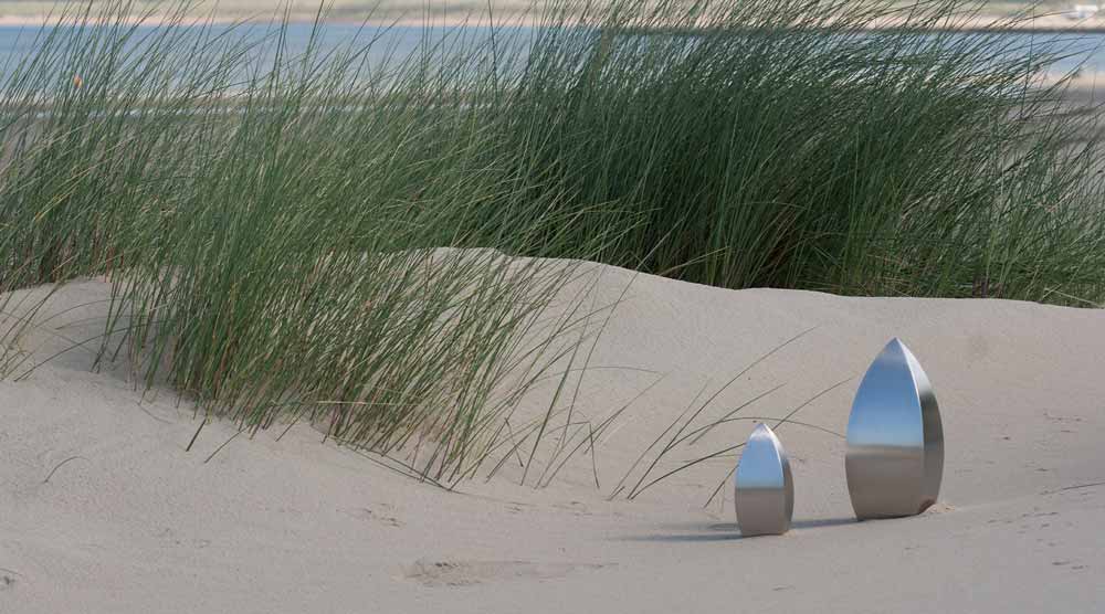 7 Modern Metal Urns of 2021