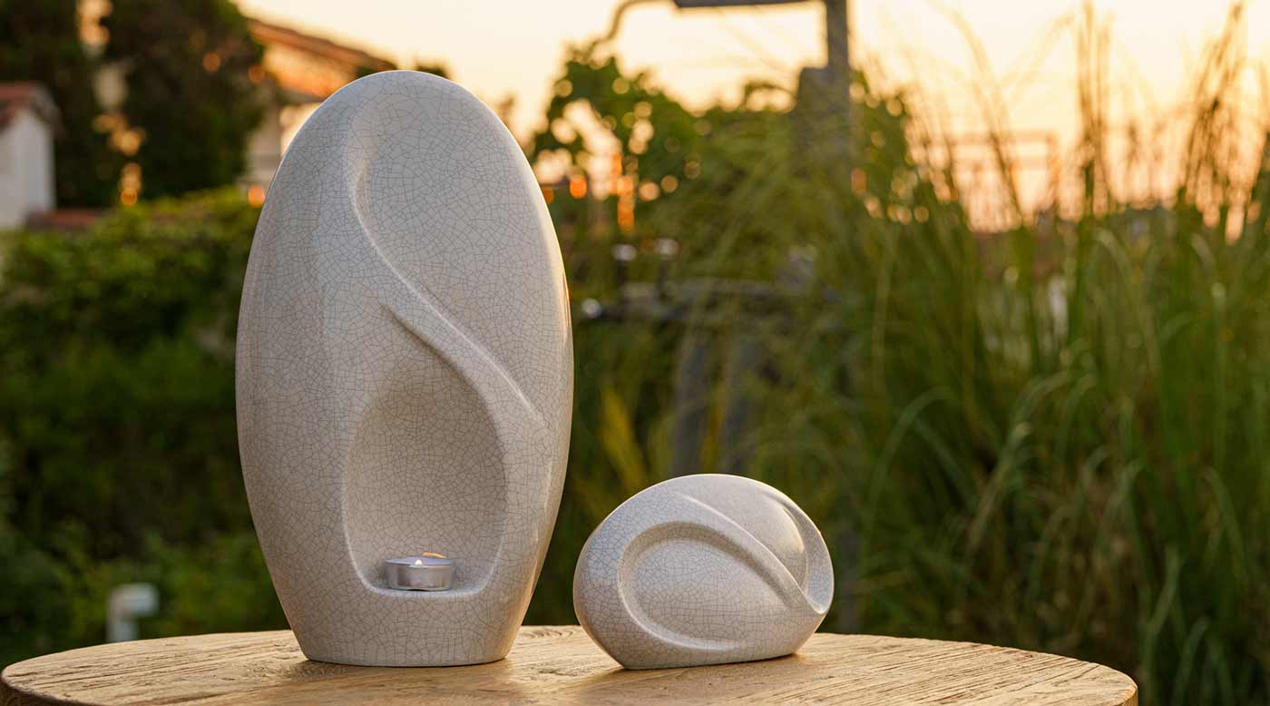 What to Know Before Buying a Cremation Urn