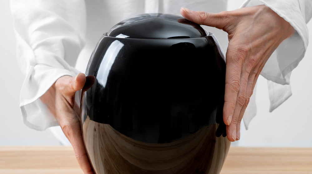 Why choose a Porcelain Urn