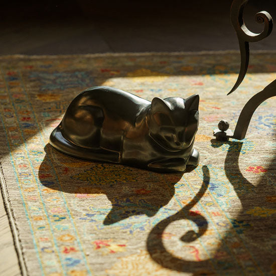 Cat Cremation Urn For Ashes Matte Black On Carpet_Ecf Bec A B Eddac