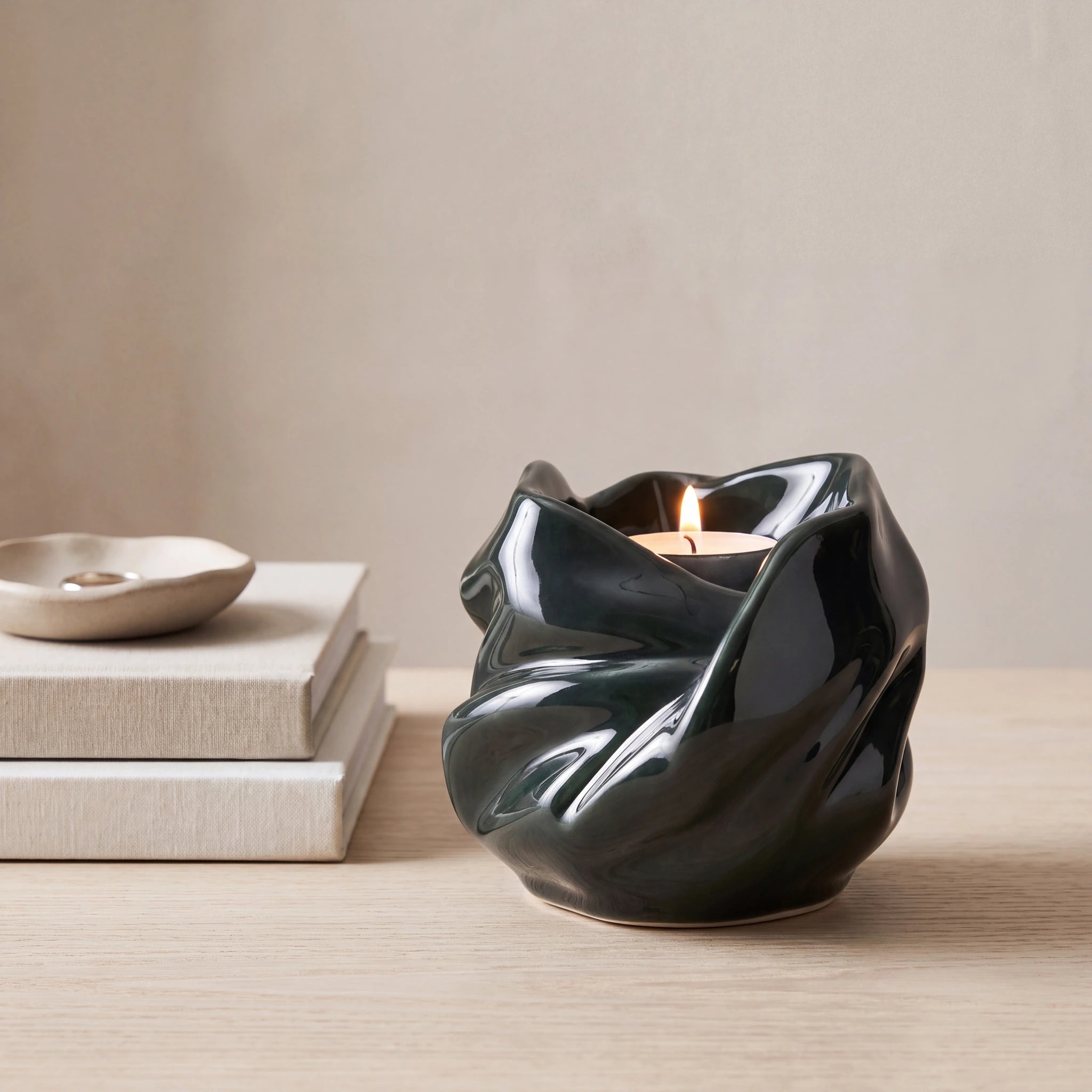 Comfort-Candle-Small-Urn-for-Ashes-in-Green-keepsake_books_dish-Left-Angle