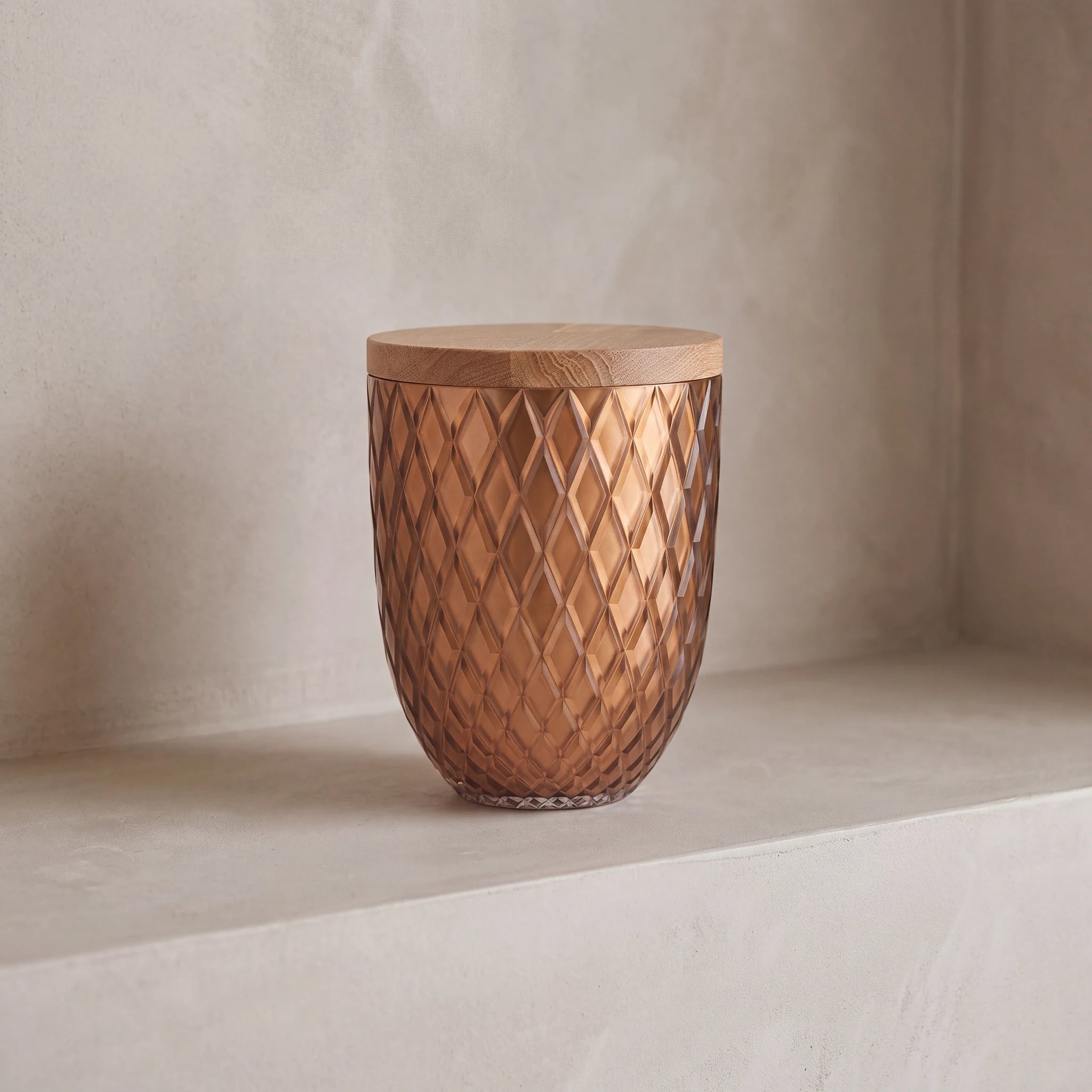 Crystal Adult Cremation Urn for Ashes with Oak Lid in Amber