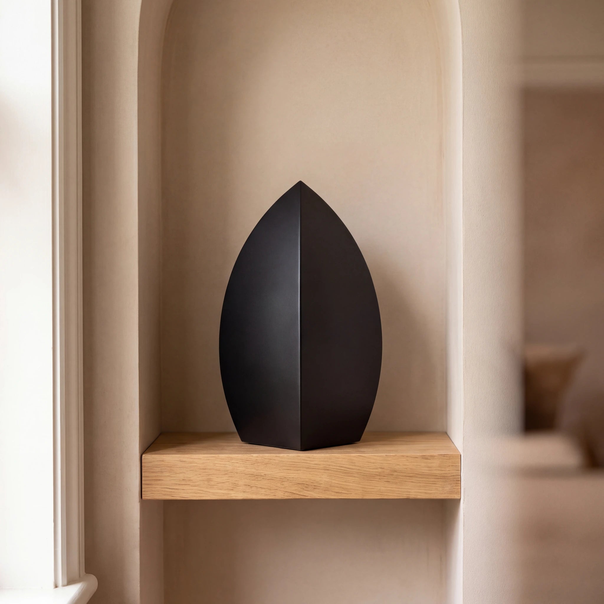 Drop-Adult-Cremation-Urn-for-Ashes-in-Matte-Black-Stainless-Steel-amto_alcove
