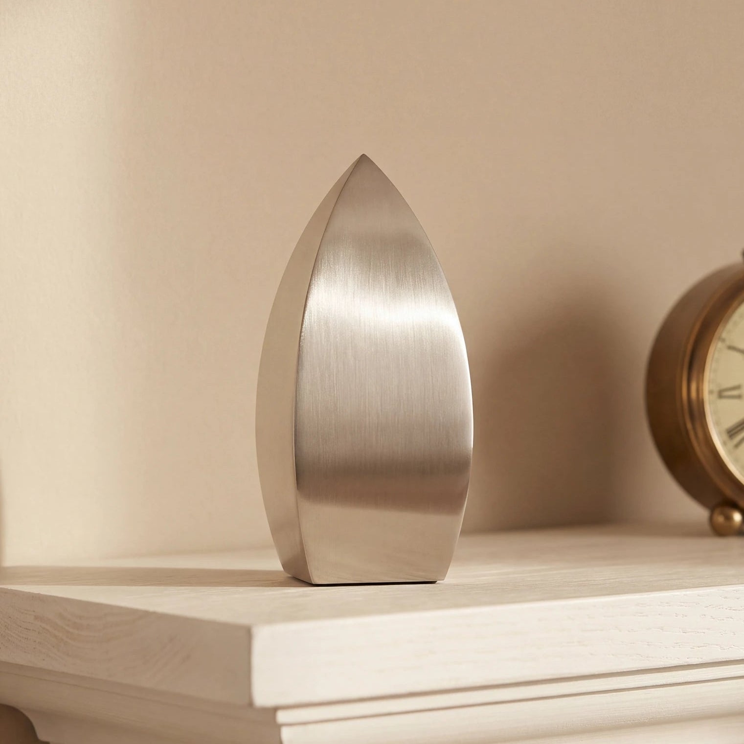 Drop-Extra-Small-Urn-for-Ashes-in-Stainless-Steel-keepsake_candle_clock