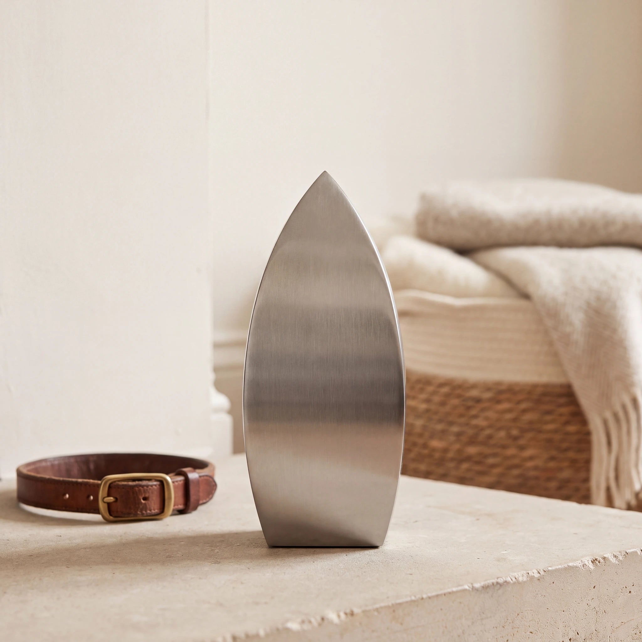 Drop-Pet-Urn-for-Ashes-in-Stainless-Steel-pet_hearth_basket