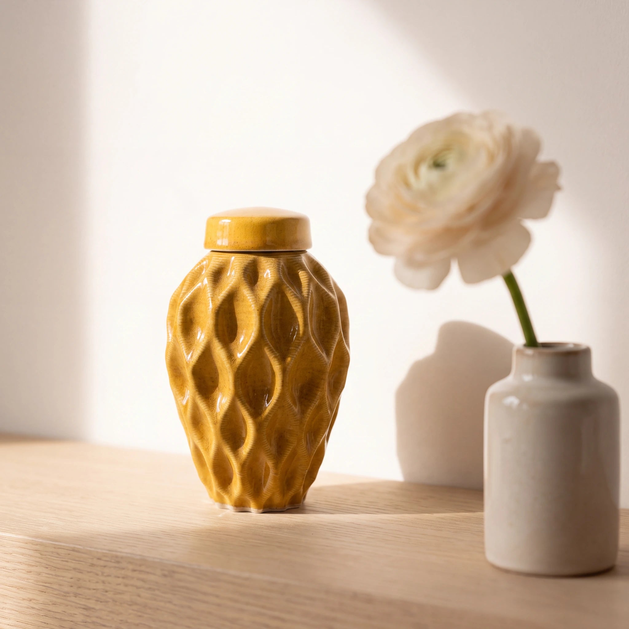 Echo-Keepsake-Urn-for-Ashes-in-Amber-Yellow-keepsake_bud_vase