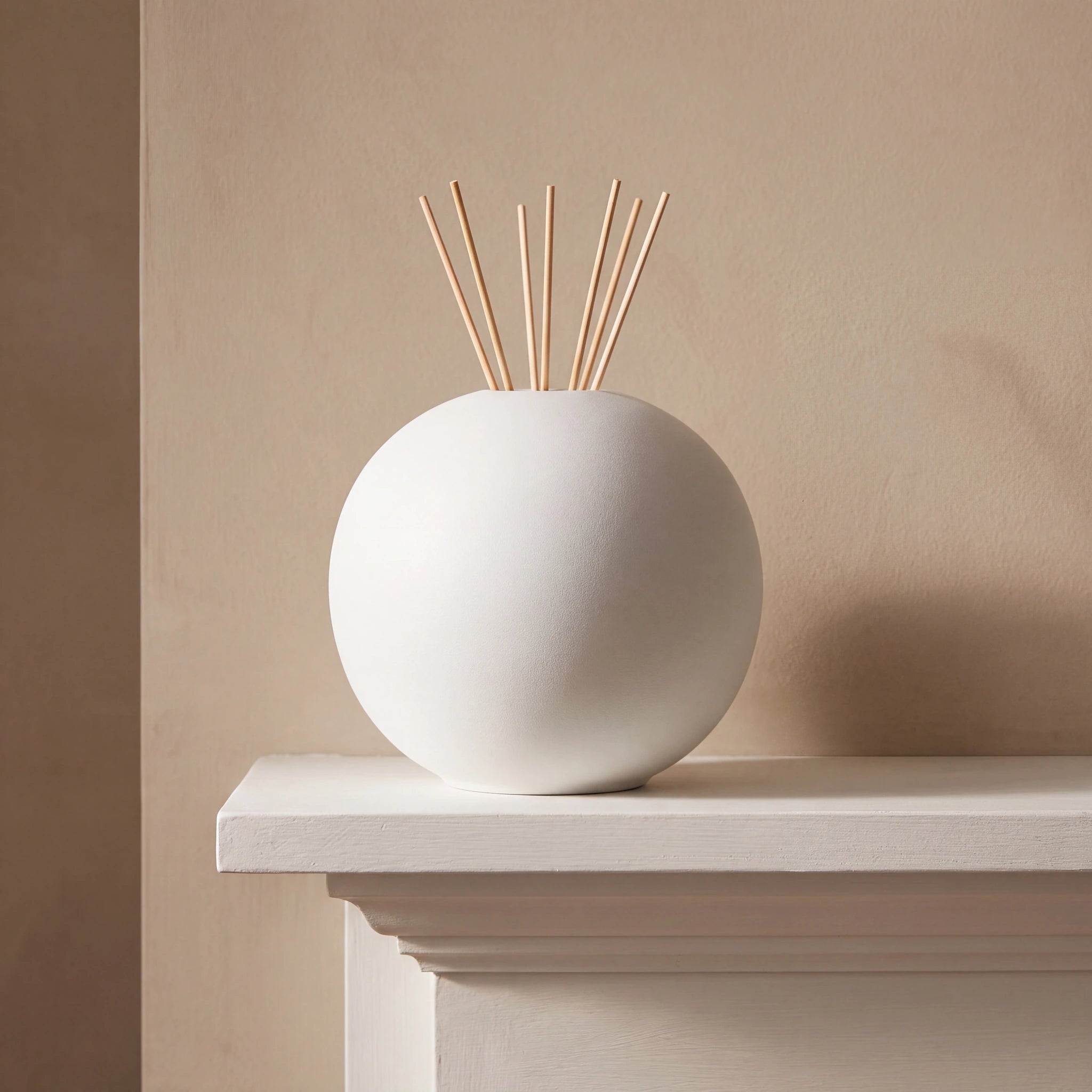 Essence of Life Scented Adult Urn for Ashes in White