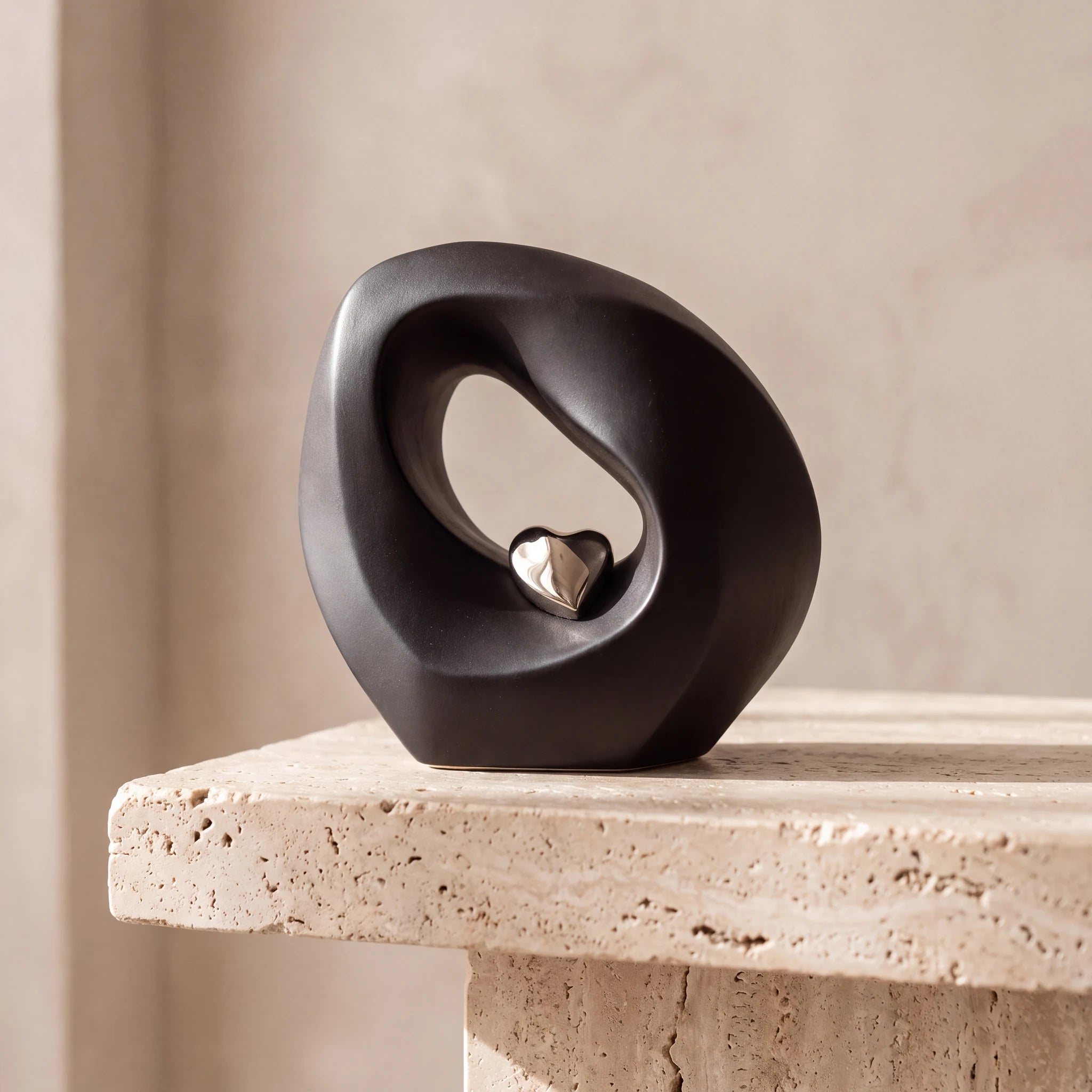 Eternal-Love-Medium-Urn-for-Ashes-in-Black-and-Silver-Travertine-Ledge