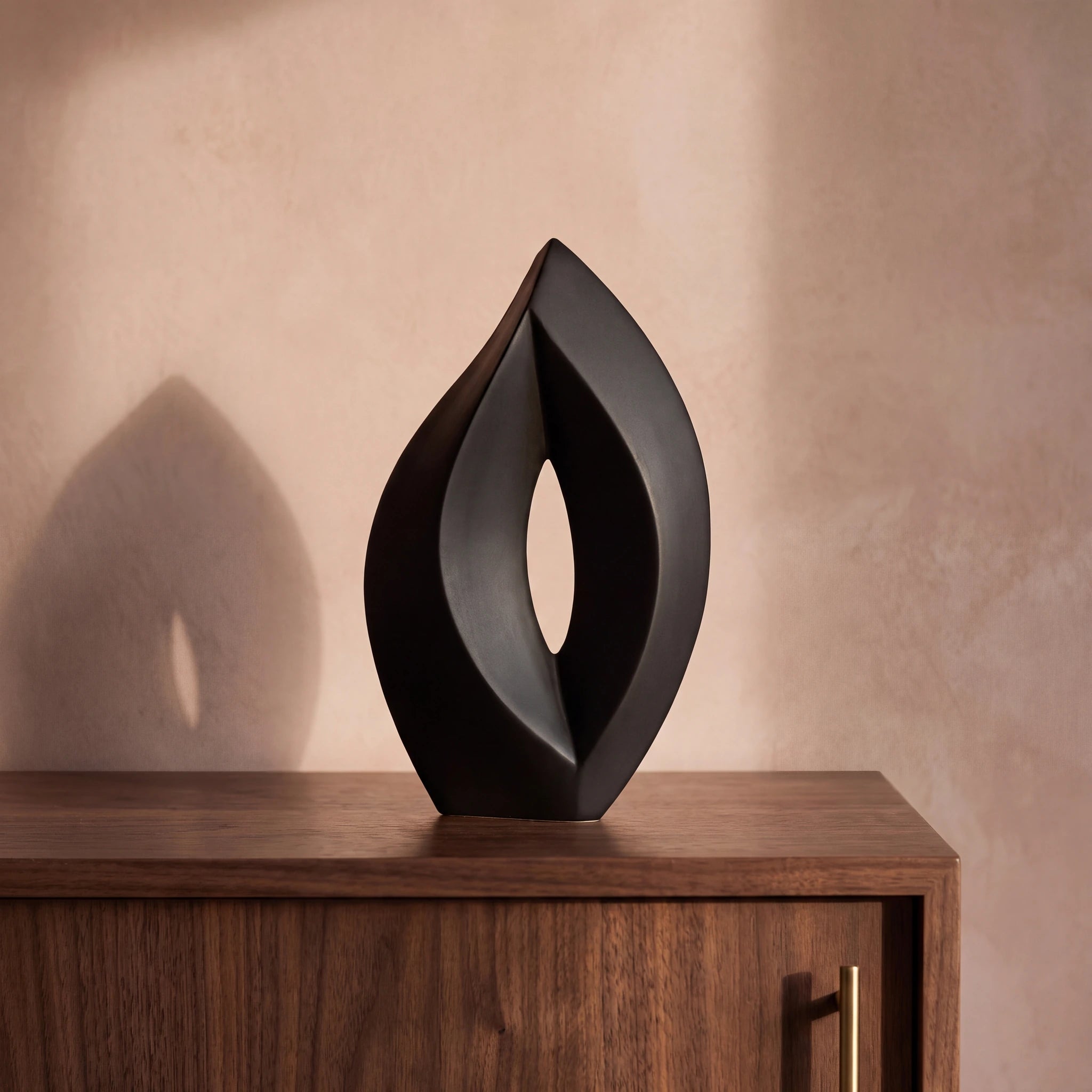 Flame Adult Cremation Urn for Ashes in Black