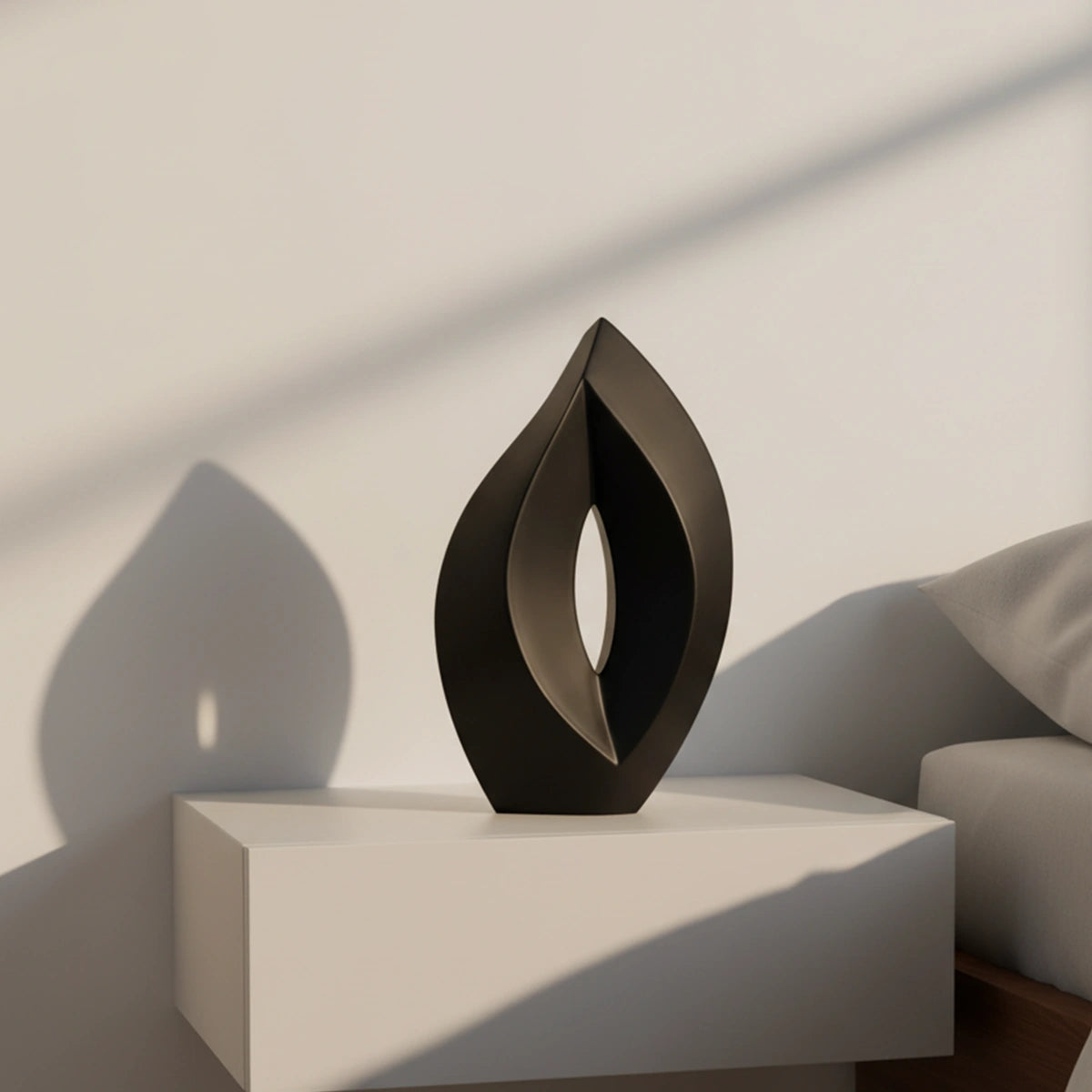 Flame Small Urn for Ashes in Black