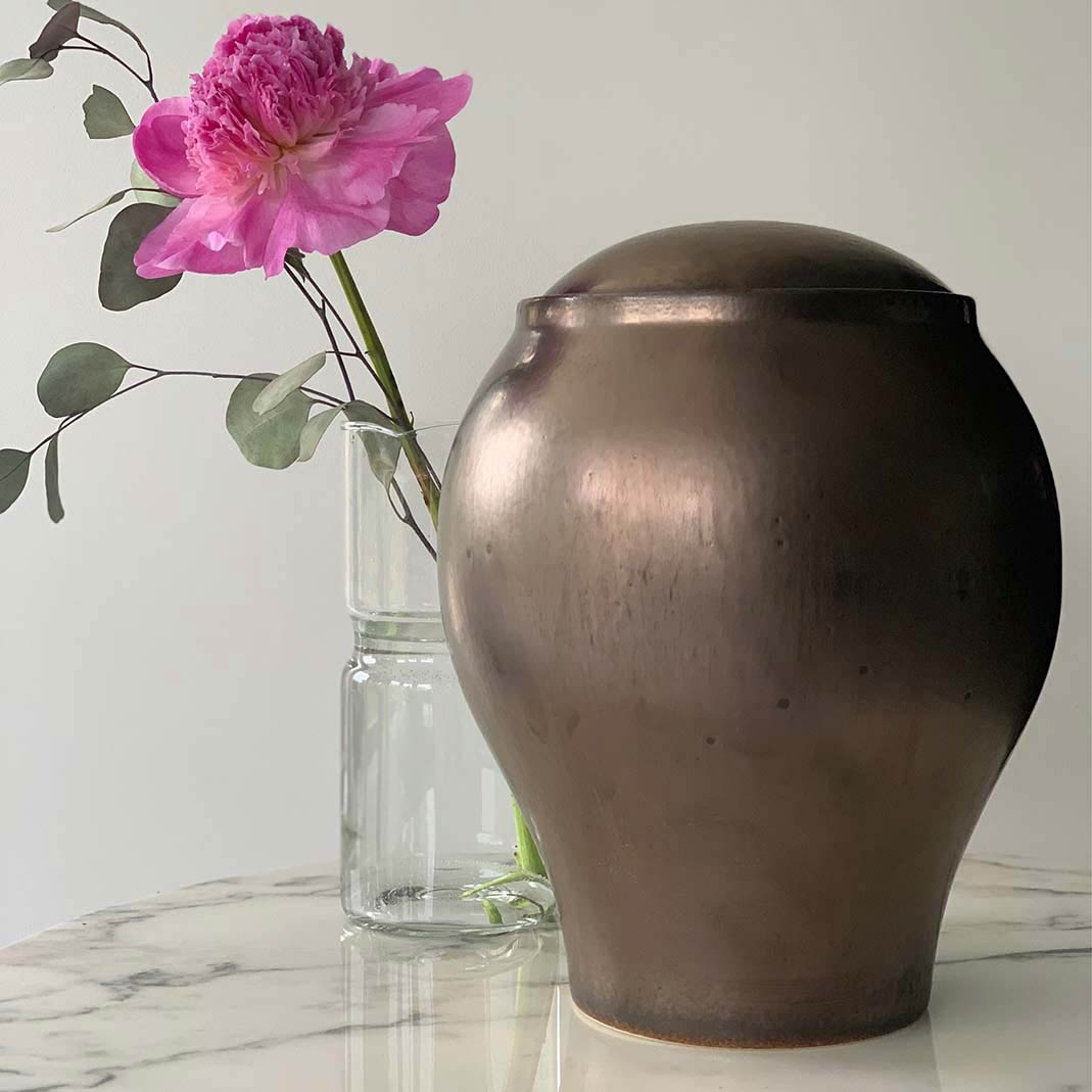 Gold Classic Adult Cremation Urn for Ashes