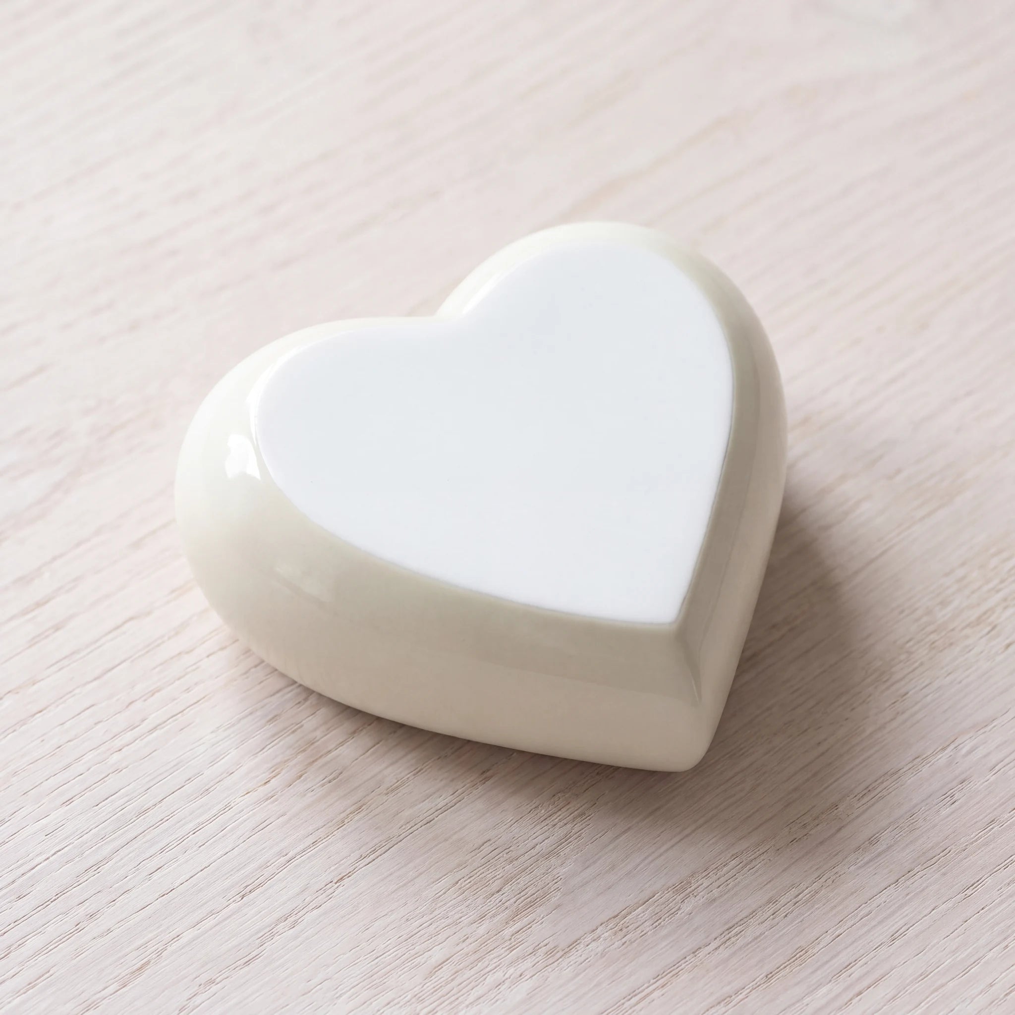 Heart-Keepsake-Urn-for-Ashes-in-Ivory-White-Metal-heart_limewash_above