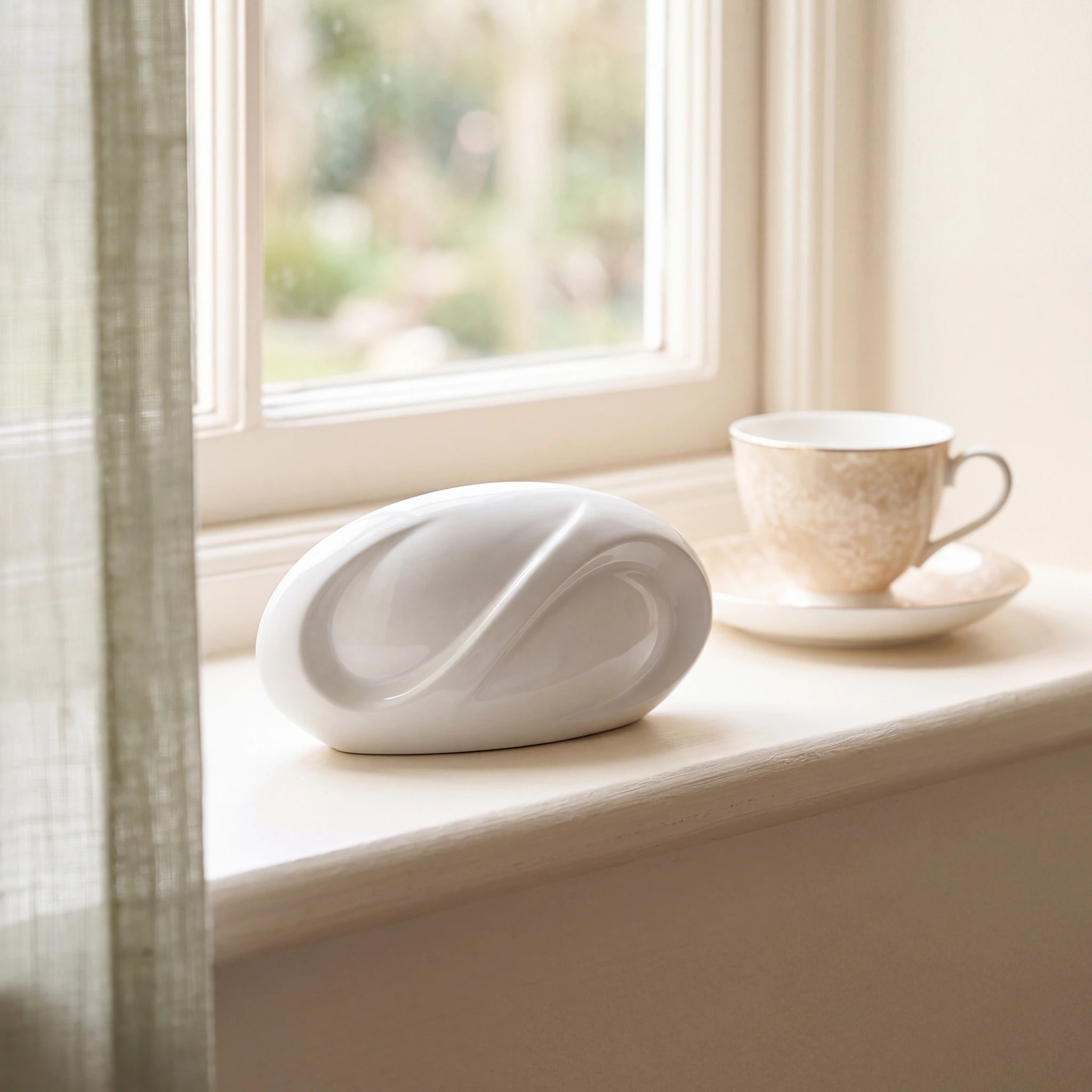 Infinity Small Urn for Ashes in White