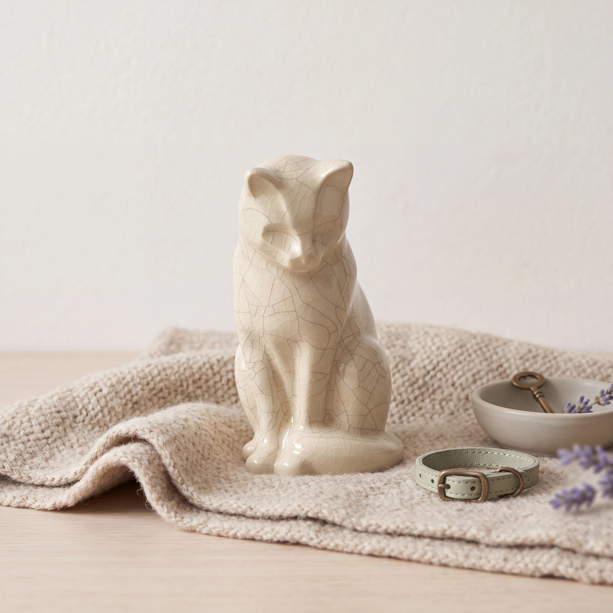 Kitten-Urn-for-Ashes-in-Crackle-Glaze-pet_blanket_fold