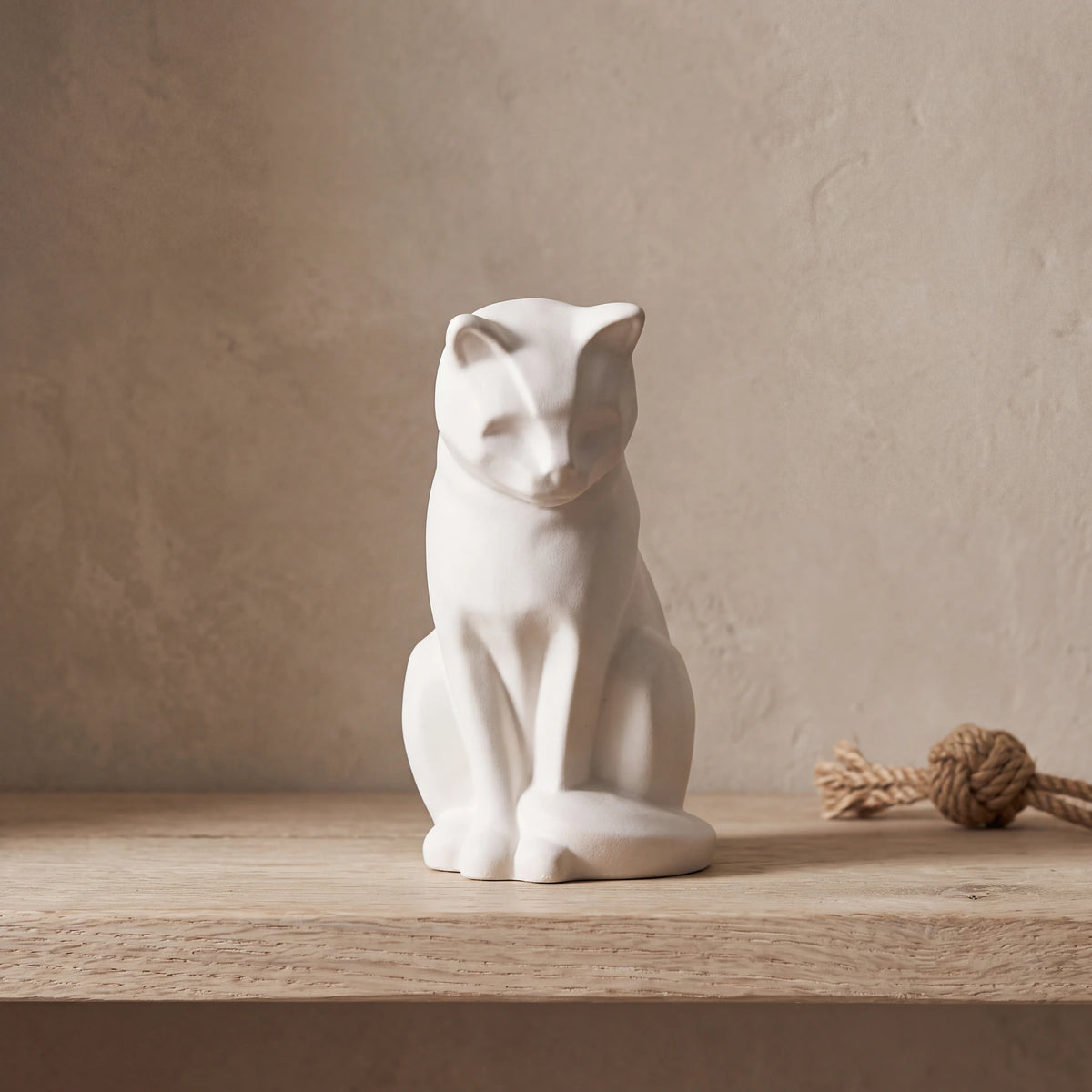 Kitten-Urn-for-Ashes-in-Matte-White-pet_soft_toy_shelf