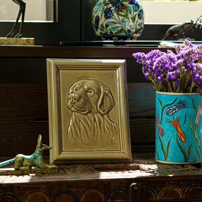 Labrador Dog Urn For Pet Ashes Dark Sand Purple Flowers Windowsill