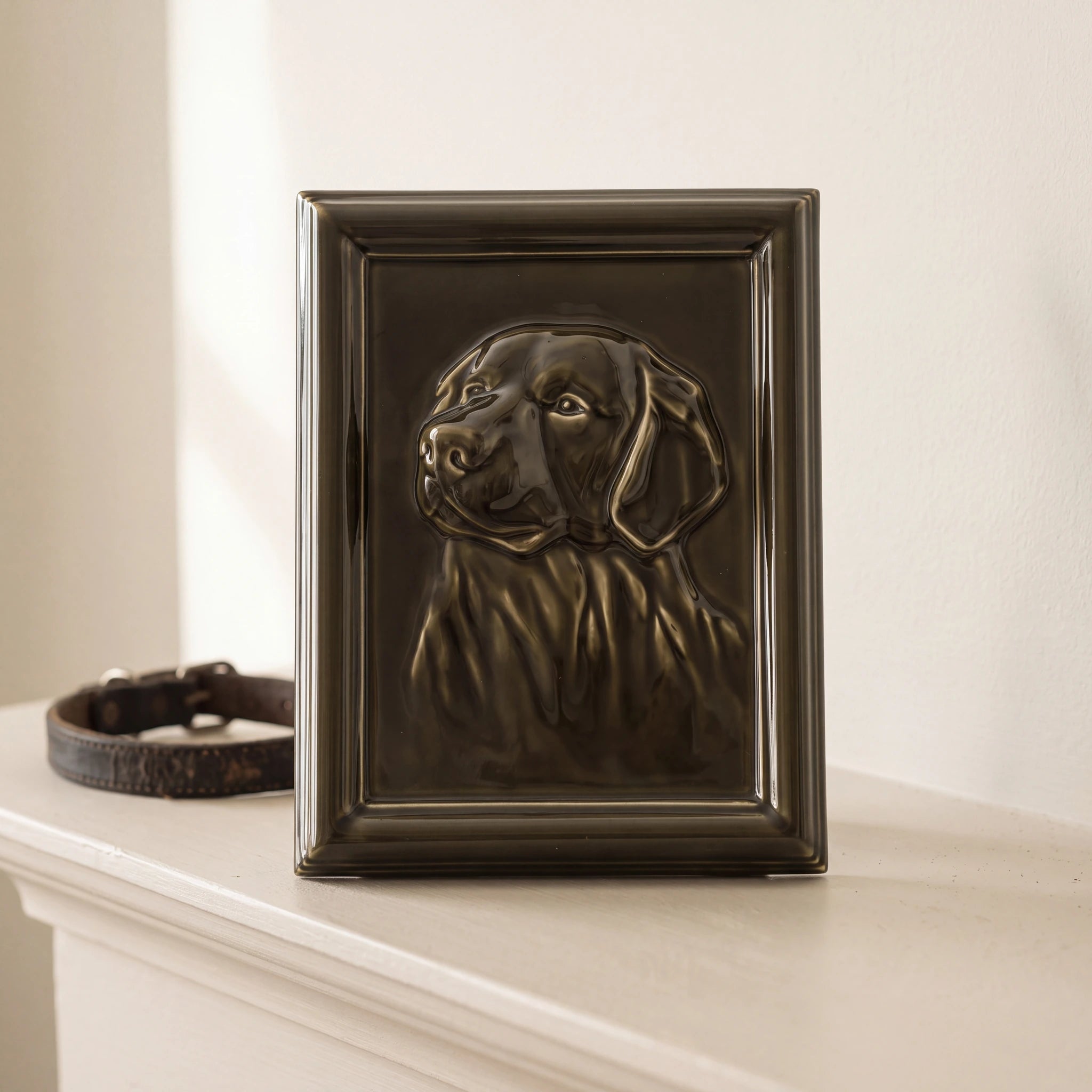 Labrador-Portrait-Dog-Urn-for-Ashes-in-Brown-On-the-Mantelpiece