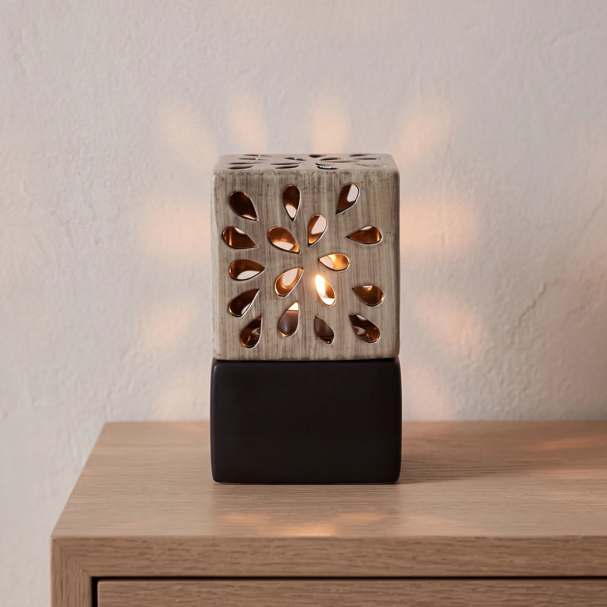 Lantern-Candle-Small-Urns-for-Ashes-Candlelight