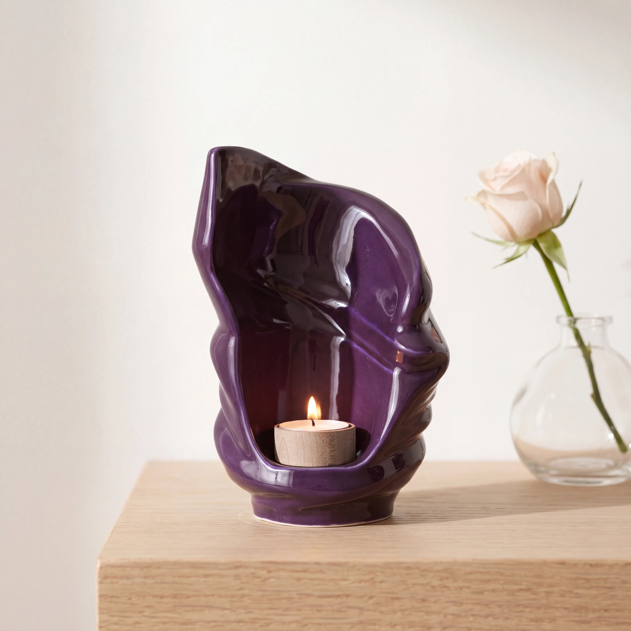 Light-Small-Urn-for-Ashes-in-Violet-keepsake_bud_vase