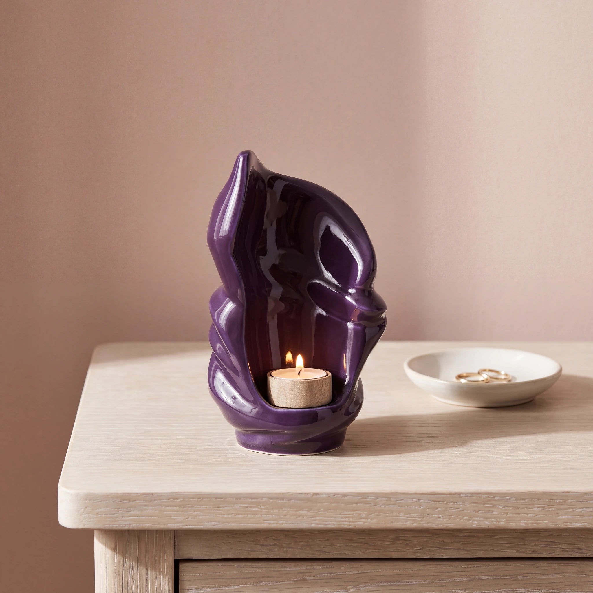 Light-Small-Urn-for-Ashes-in-Violet-keepsake_ring_dish-Left-Angle