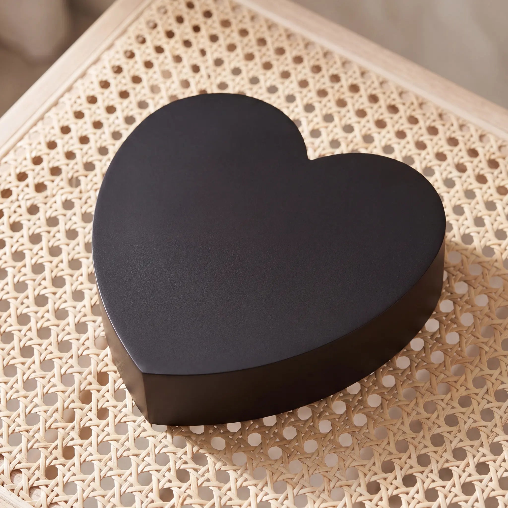 Love-Heart-Pet-Urn-for-Ashes-in-Matte-Black-Stainless-Steel-heart_cane_above