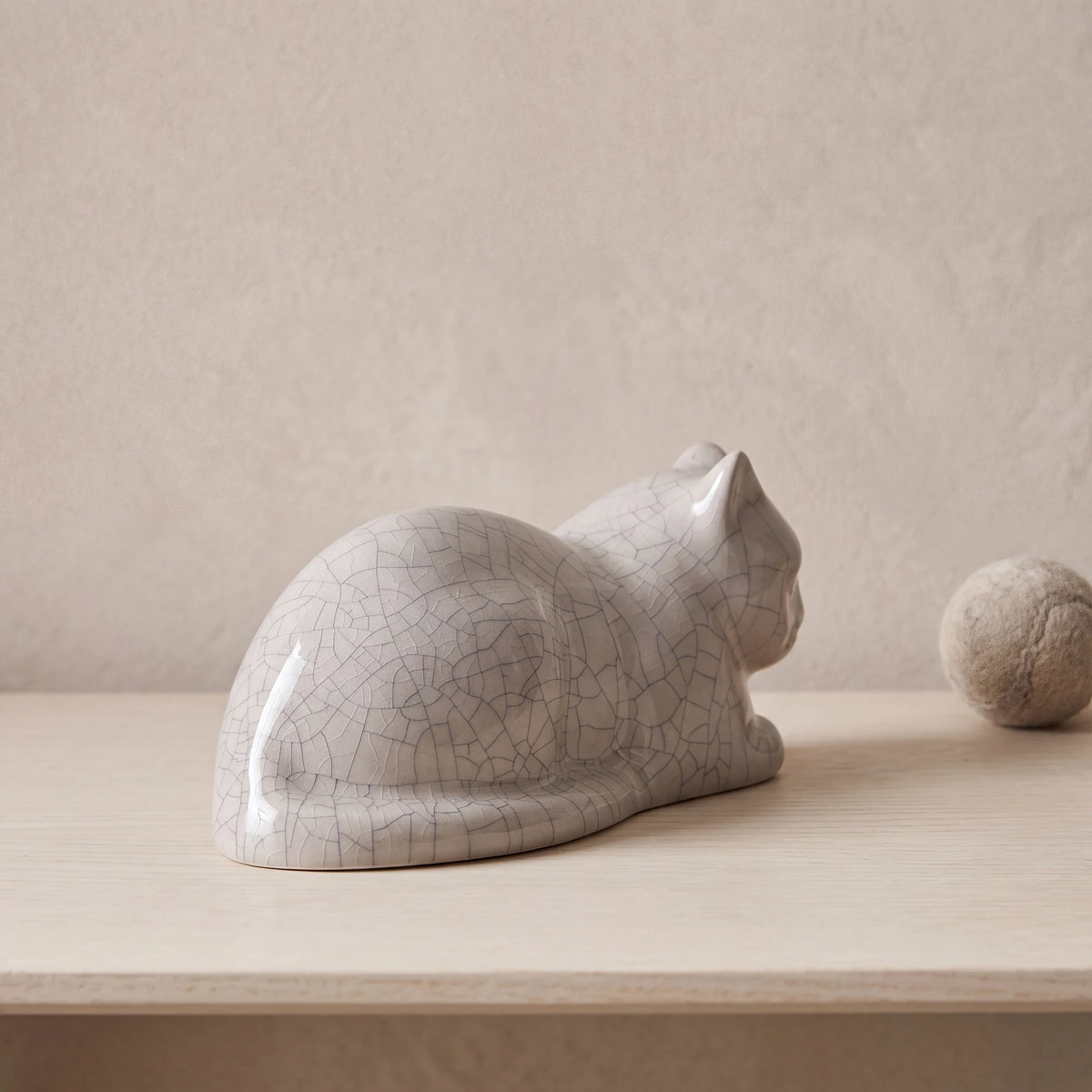 Lying-Cat-Mini-Urn-for-Ashes-in-Crackle-Glaze-pet_console_ball