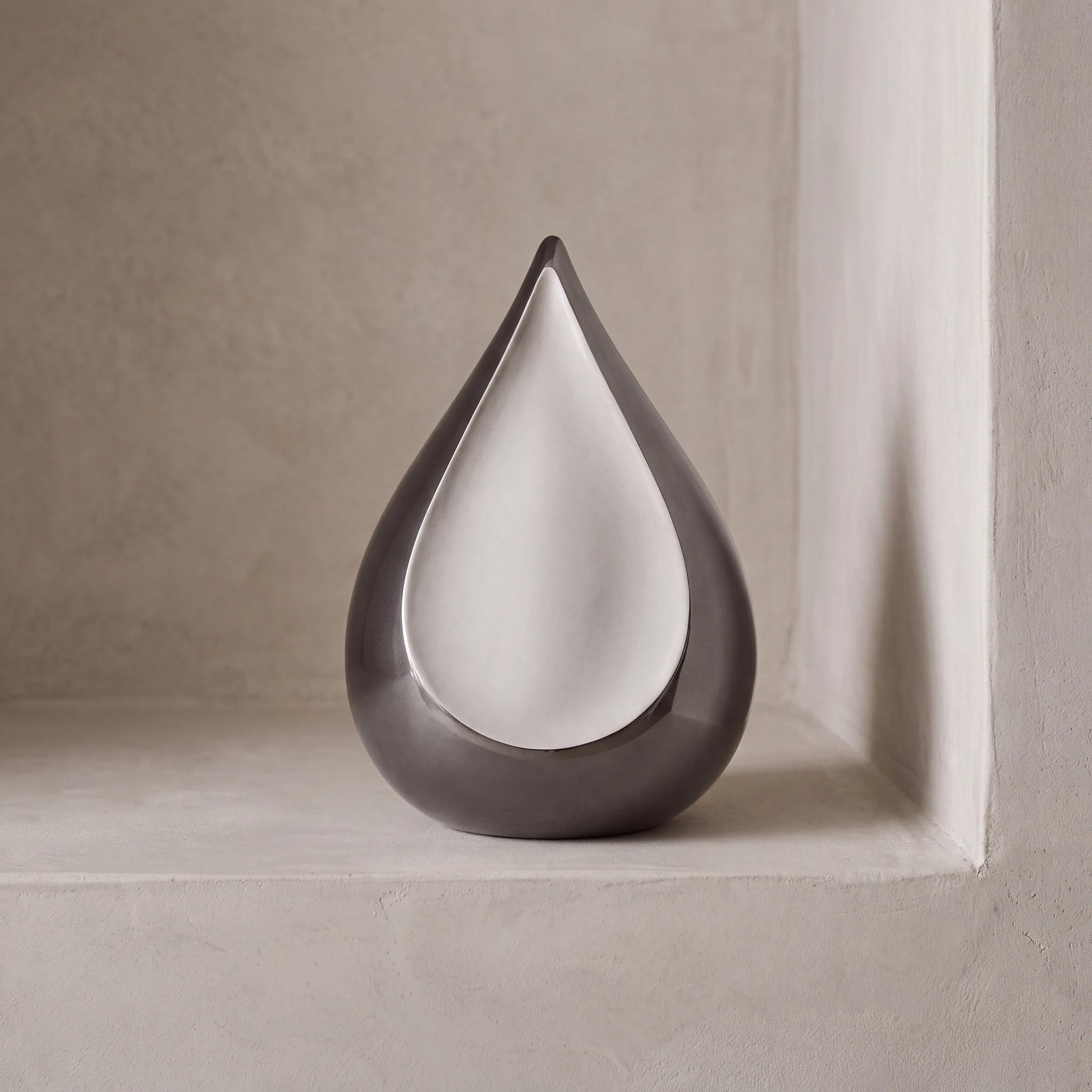 Odyssee Metal Teardrop Urn for Ashes in Grey