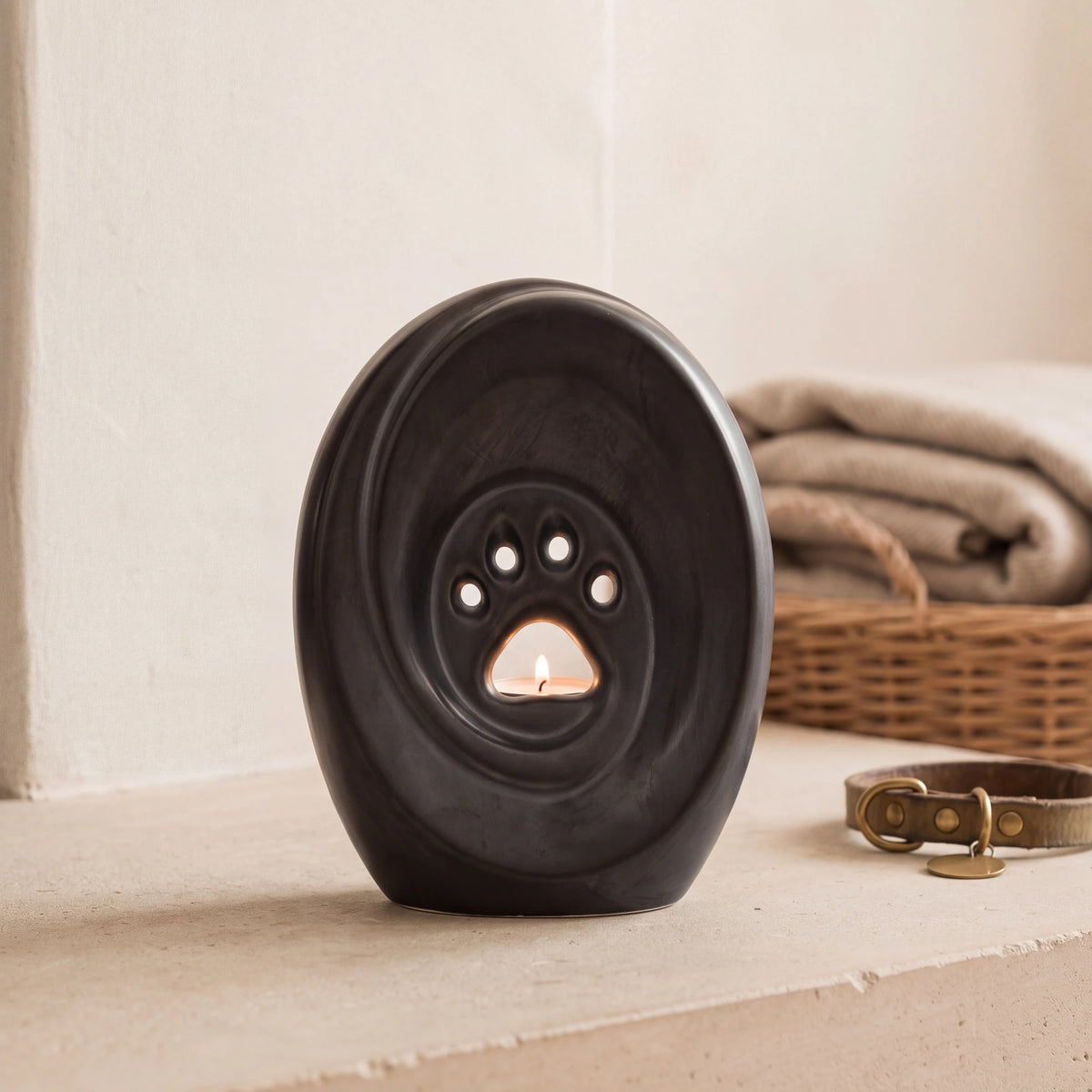 Paw-Pet-Urn-for-Ashes-in-Matte-Black-pet_hearth_basket