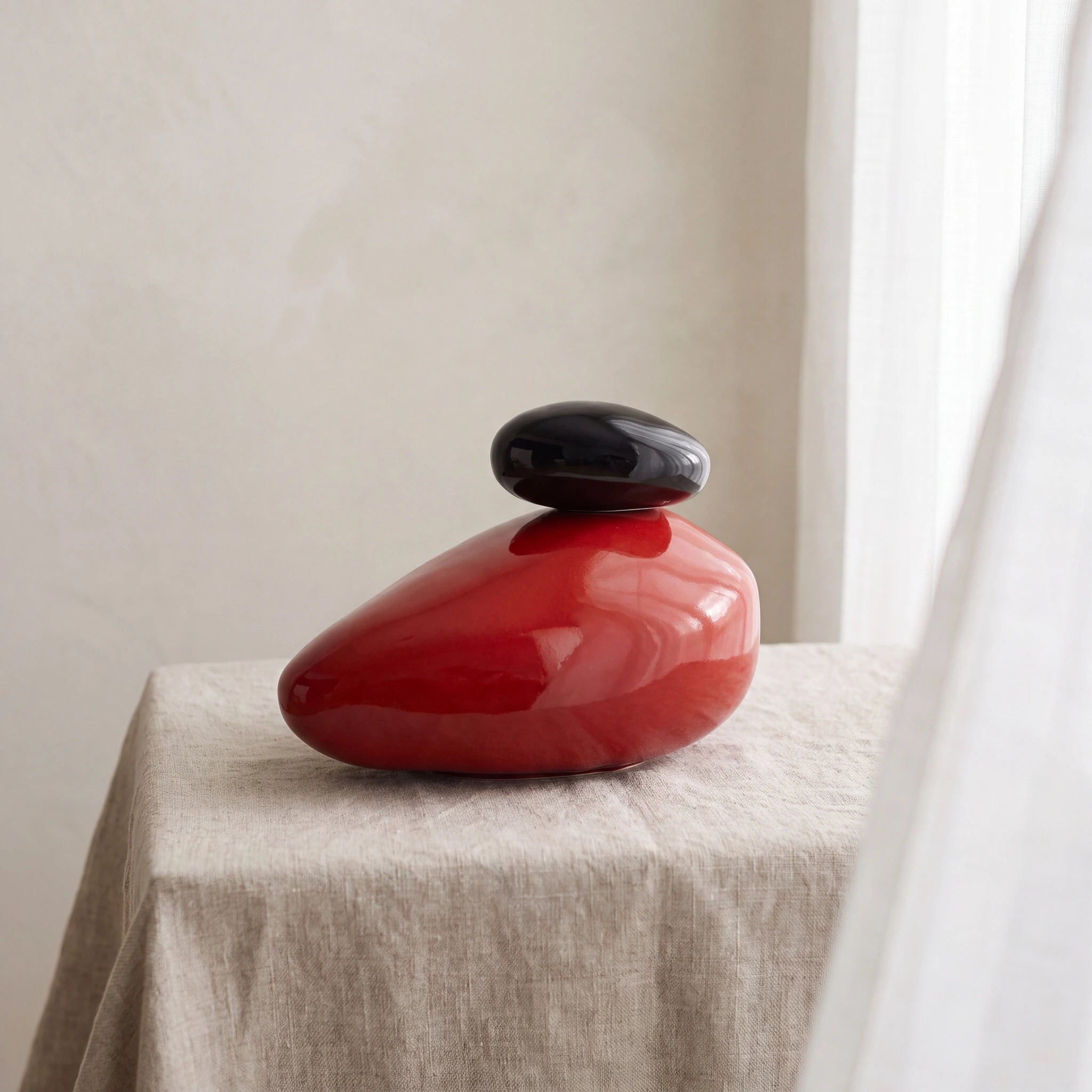 Pebbles Adult Cremation Urn for Ashes in Red and Black