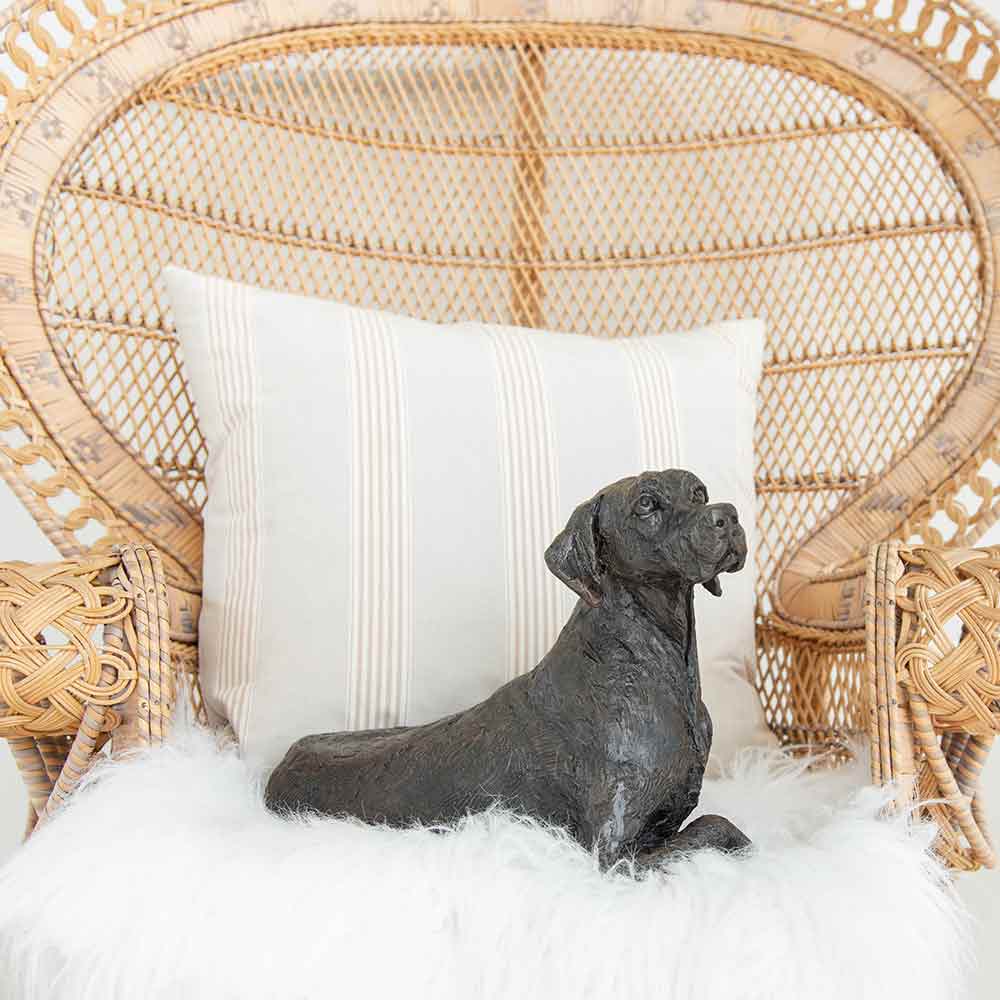 Pointer Urn for Ashes