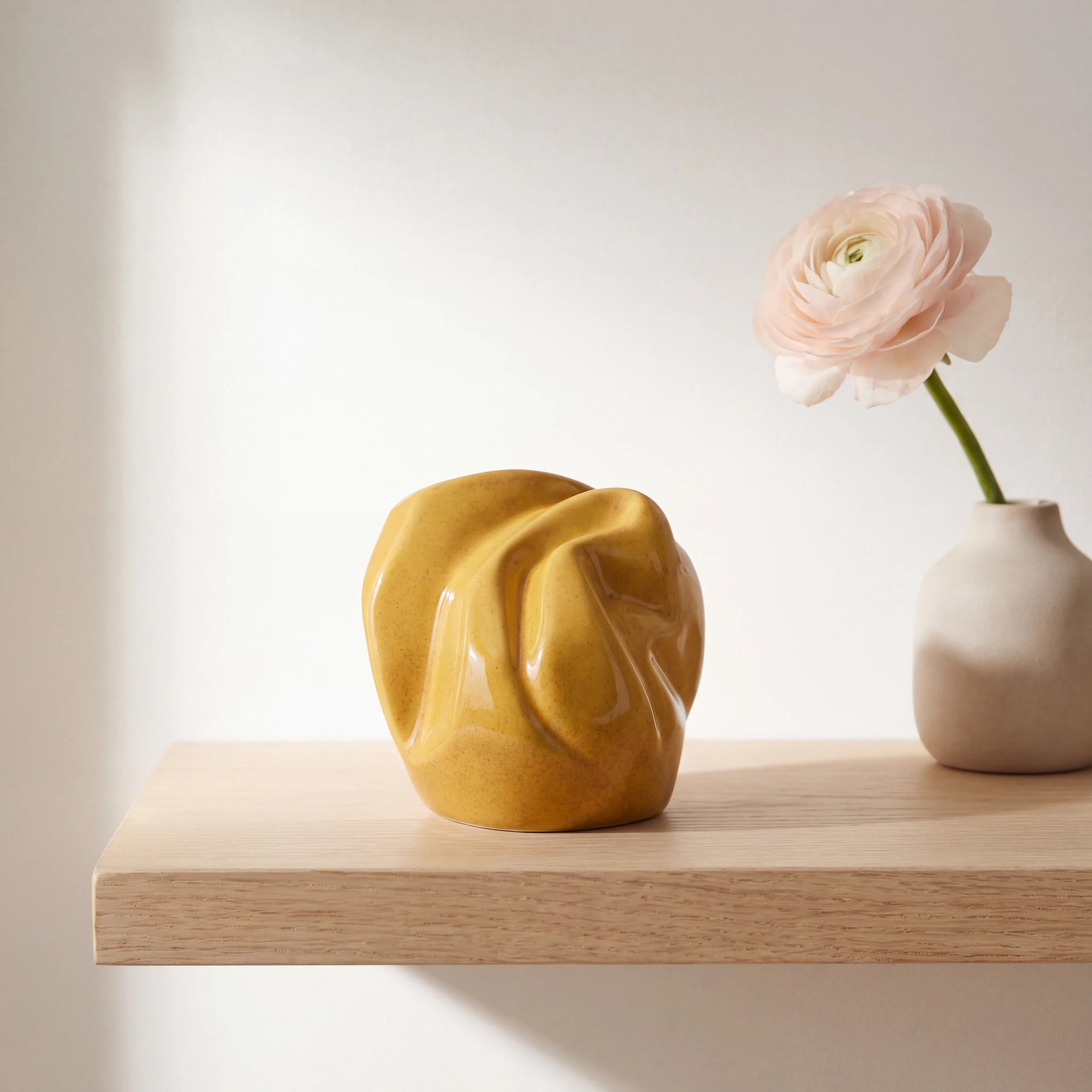 Precious Small Urn for Ashes in Amber Yellow