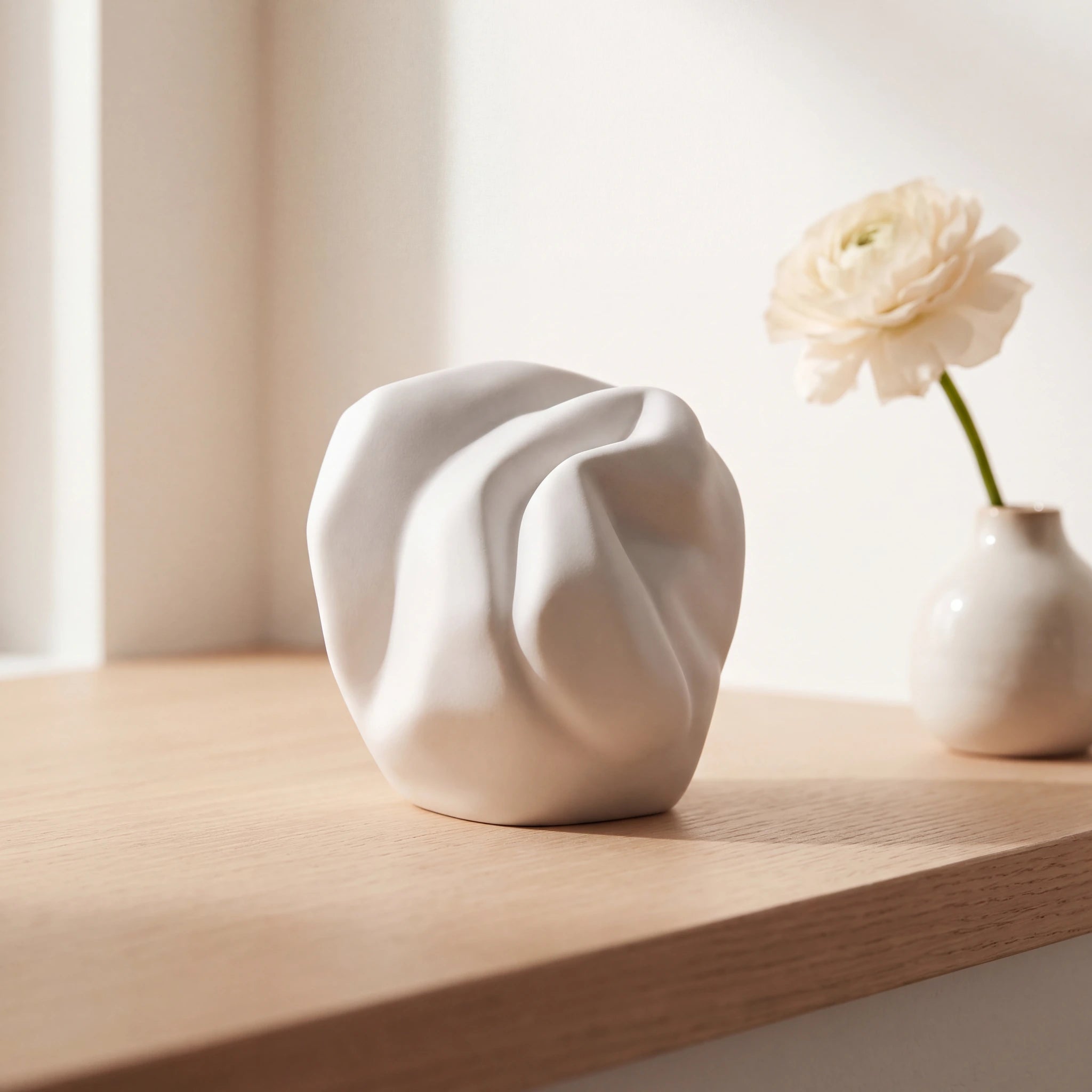 Precious Small Urn for Ashes in Matte White
