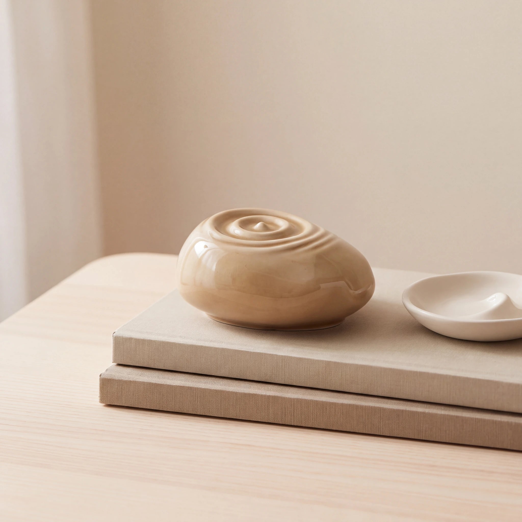 Ripples-Small-Urn-for-Ashes-in-Beige-keepsake_books_dish-Right-Angle
