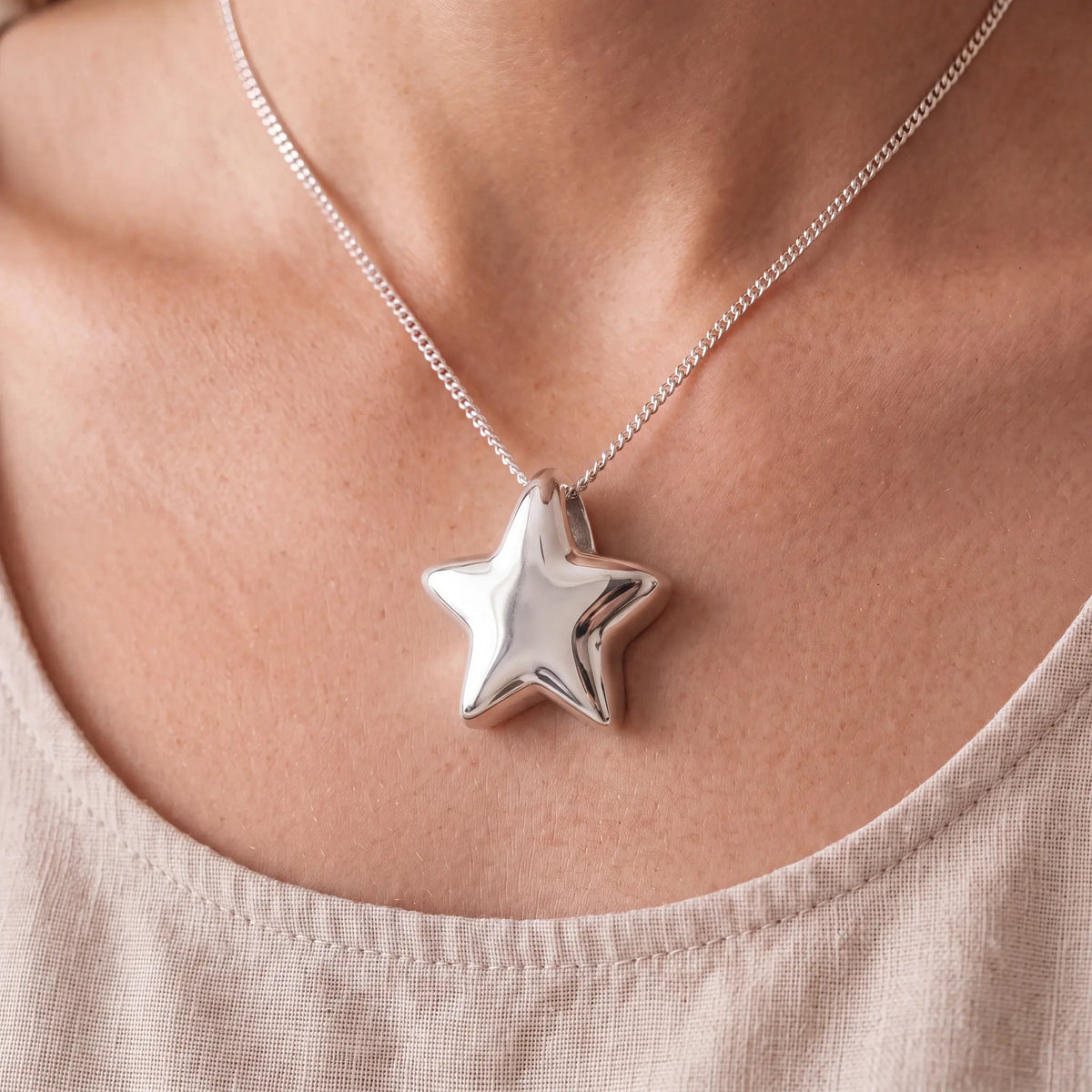 Self-fill-Guiding-Star-Memorial-Ashes-Pendant-Worn