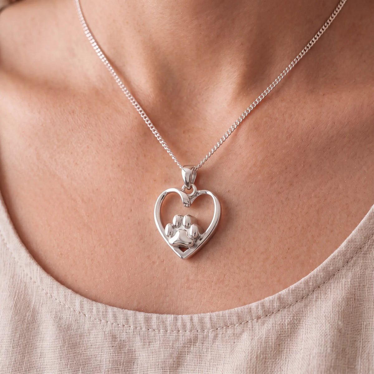 Self-fill-Heart-Pawprint-Pet-Memorial-Ashes-Pendant-Worn