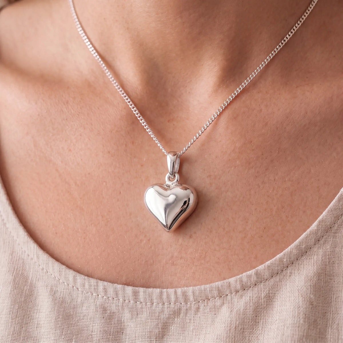 Self-fill-Petite-Heart-Memorial-Ashes-Pendant-Worn