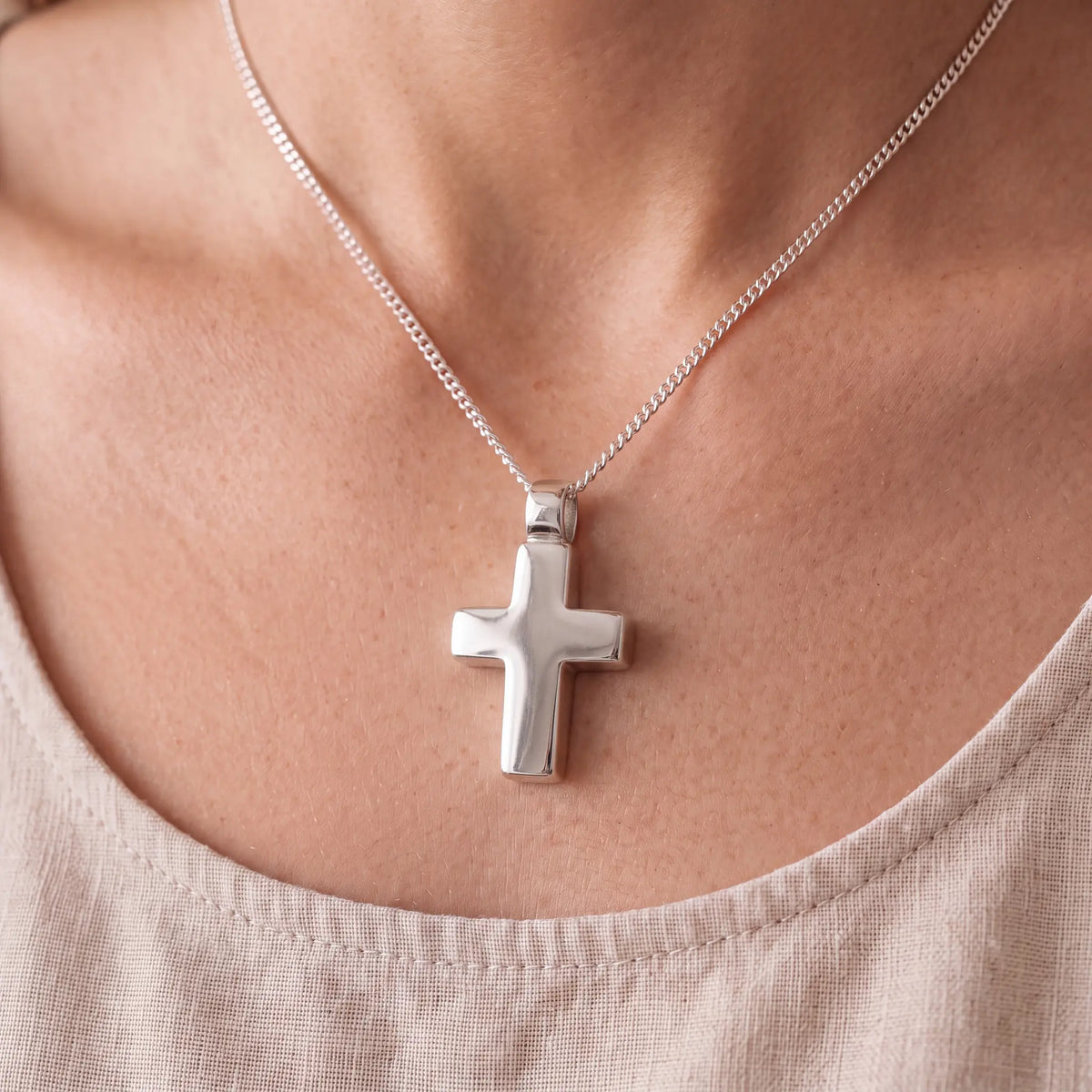 Self-fill-Remembrance-Cross-Memorial-Ashes-Pendant-Worn