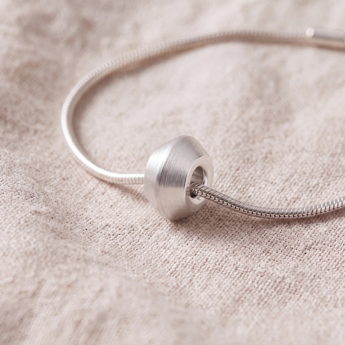 Self-fill-Round-Solace-Memorial-Ashes-Charm-Bead-On-Linen