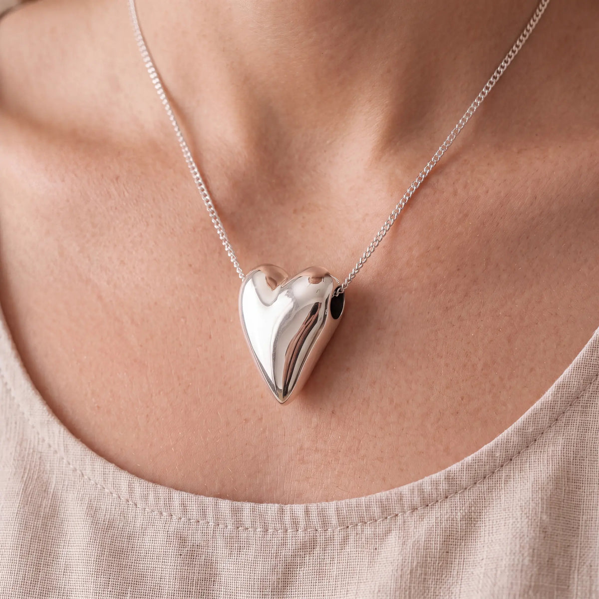 Self-fill-Tall-Heart-Pet-Memorial-Ashes-Pendant-Worn