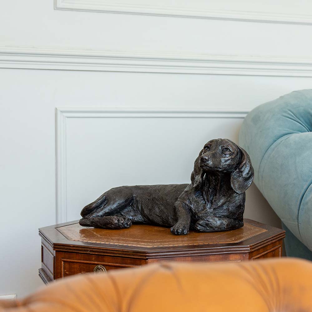 Short Haired Dachshund Urn for Ashes – Dog Urn