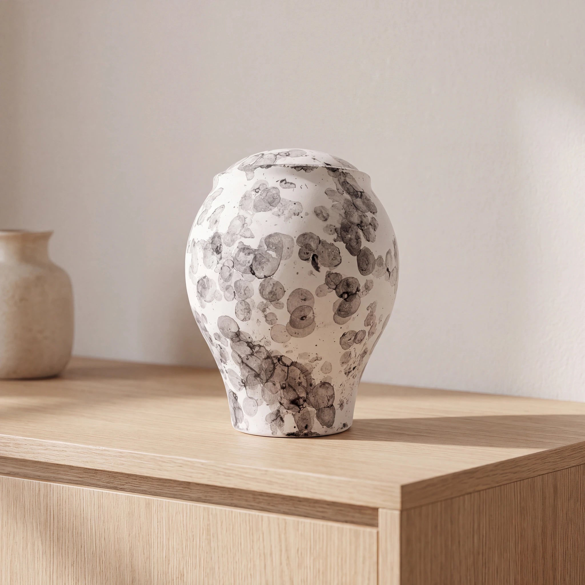Splash Classic Adult Cremation Urn for Ashes in White