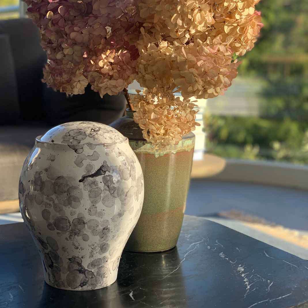 Splash Classic Adult Cremation Urn for Ashes in White