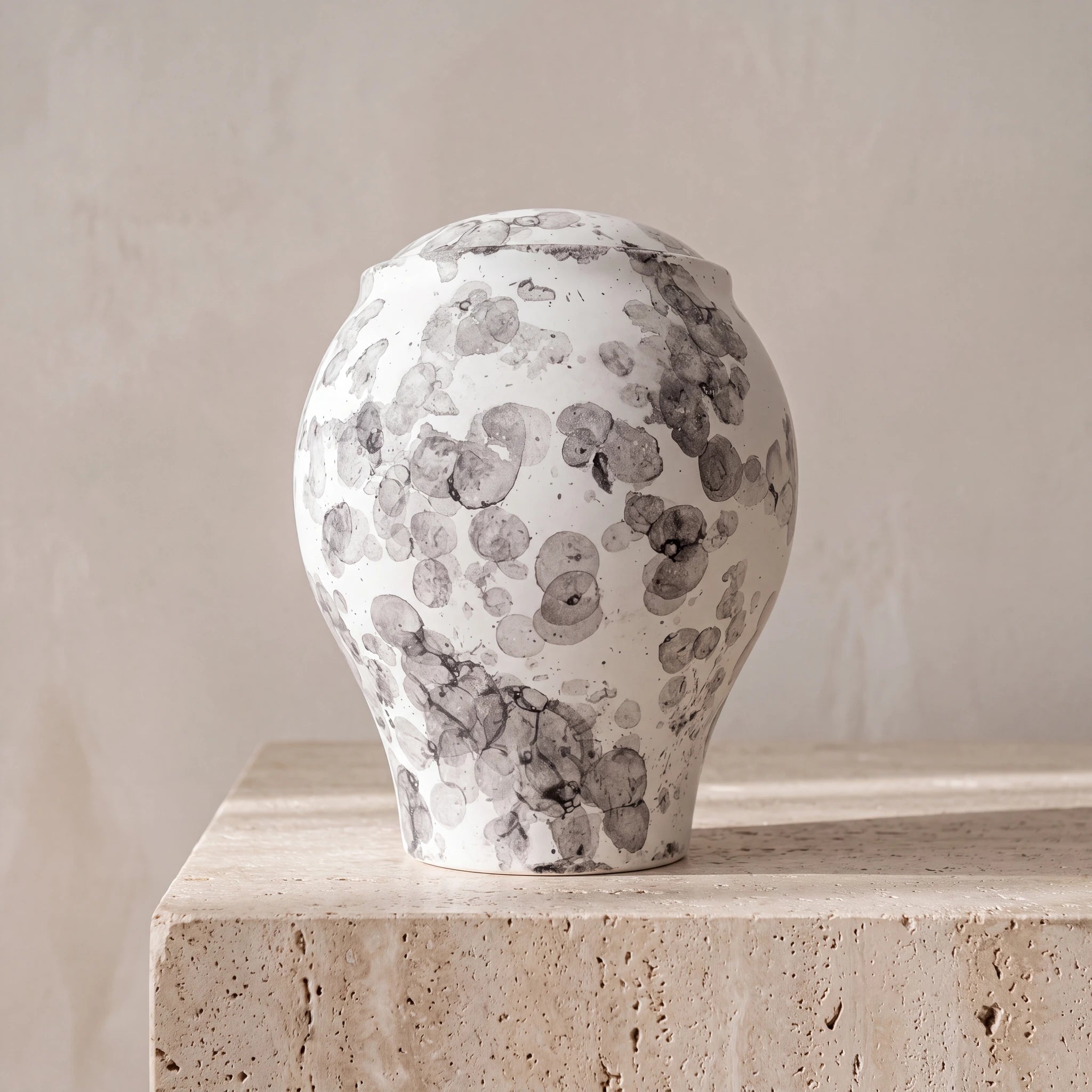 Splash Classic Adult Cremation Urn for Ashes in White
