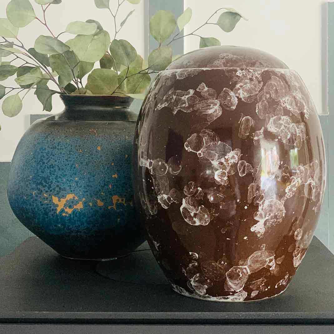 Splash Modern Adult Cremation Urn for Ashes in White