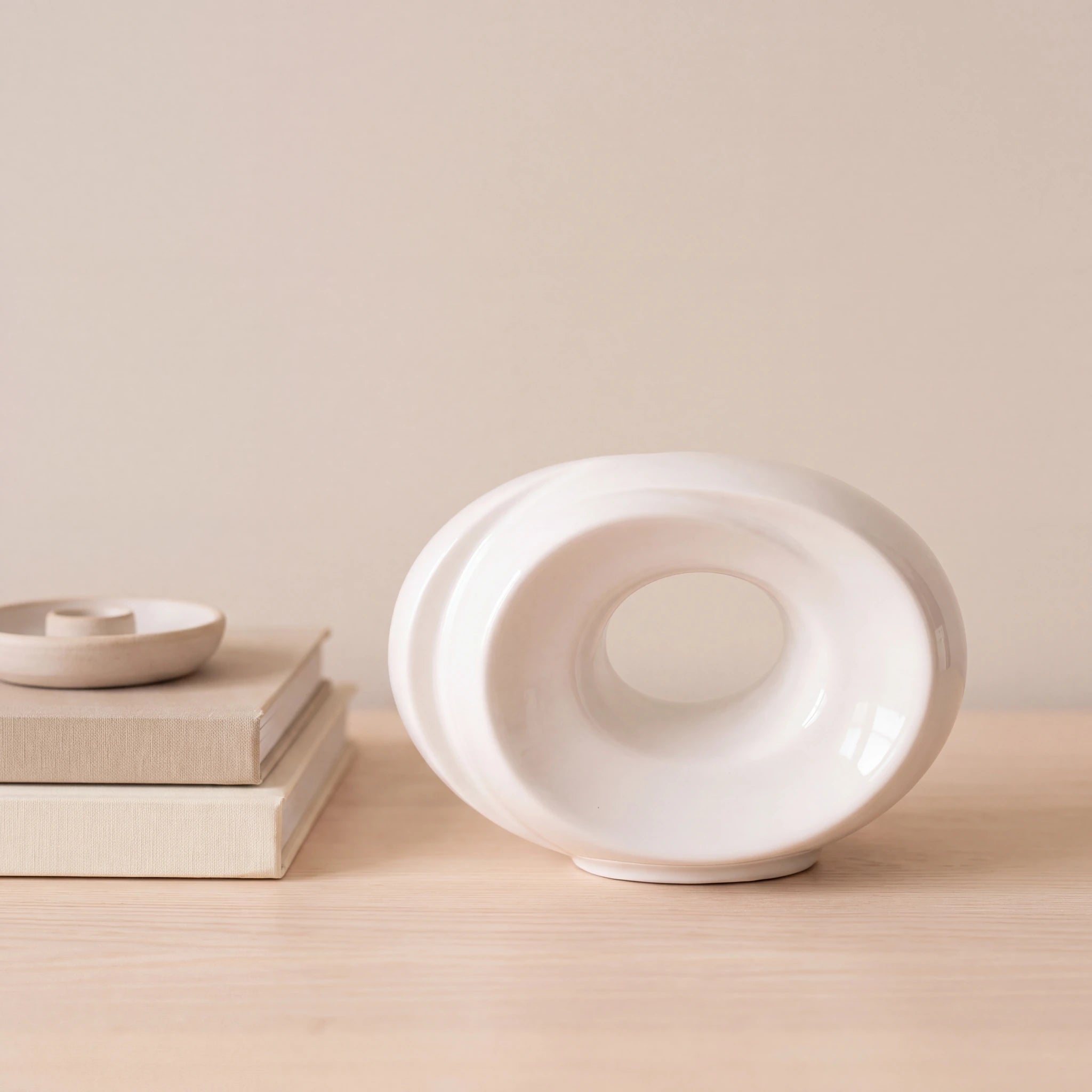 The-Passage-Small-Urn-for-Ashes-in-White-keepsake_books_dish-Left-Angle
