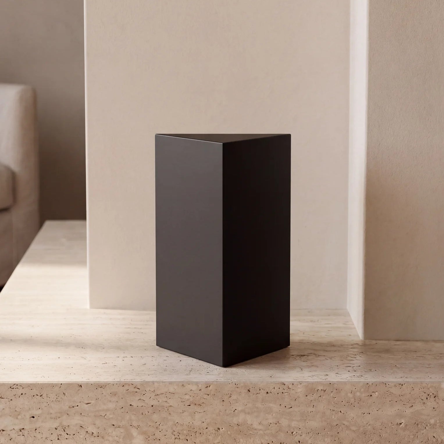 Trigon-Medium-Urn-for-Ashes-in-Matte-Black-Stainless-Steel-amto_hearth