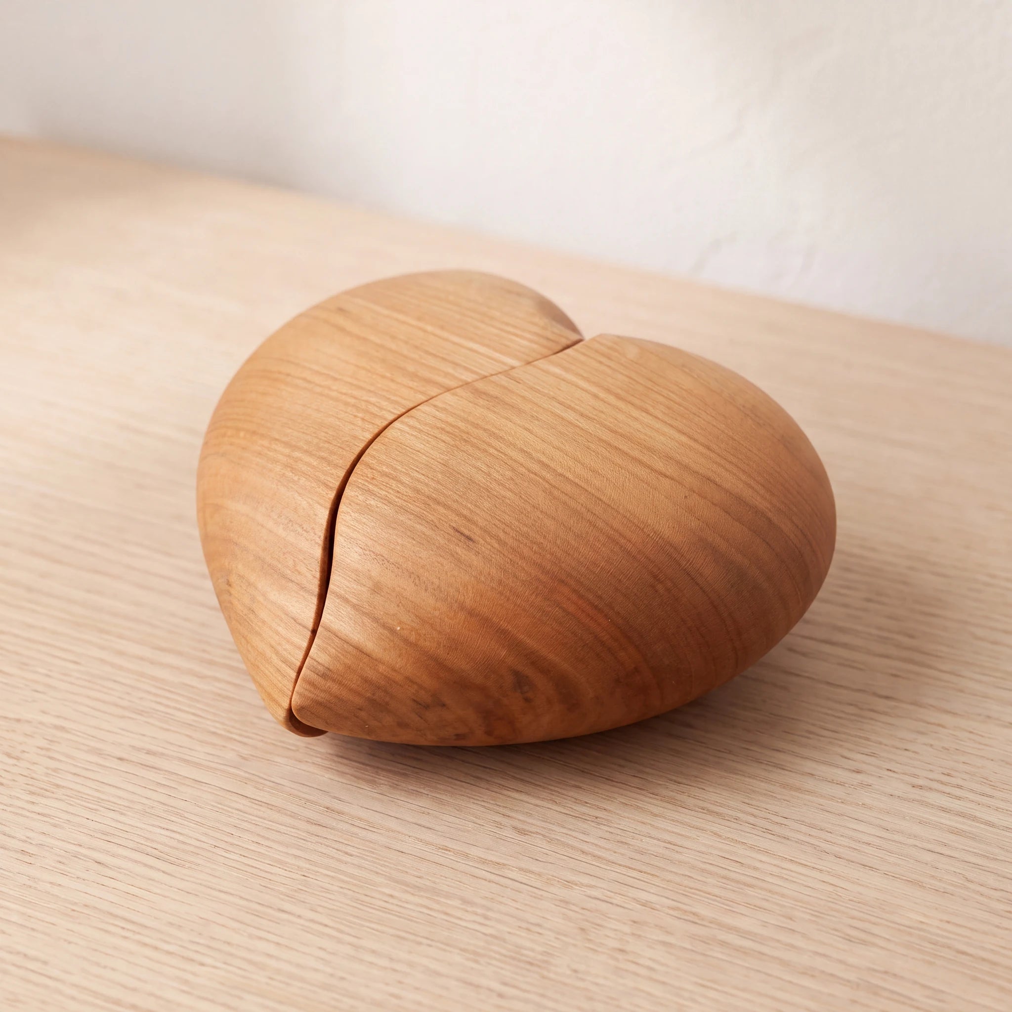 Unity-Cherry-Wood-Heart-Keepsake-Urn-for-Ashes-On-Oak